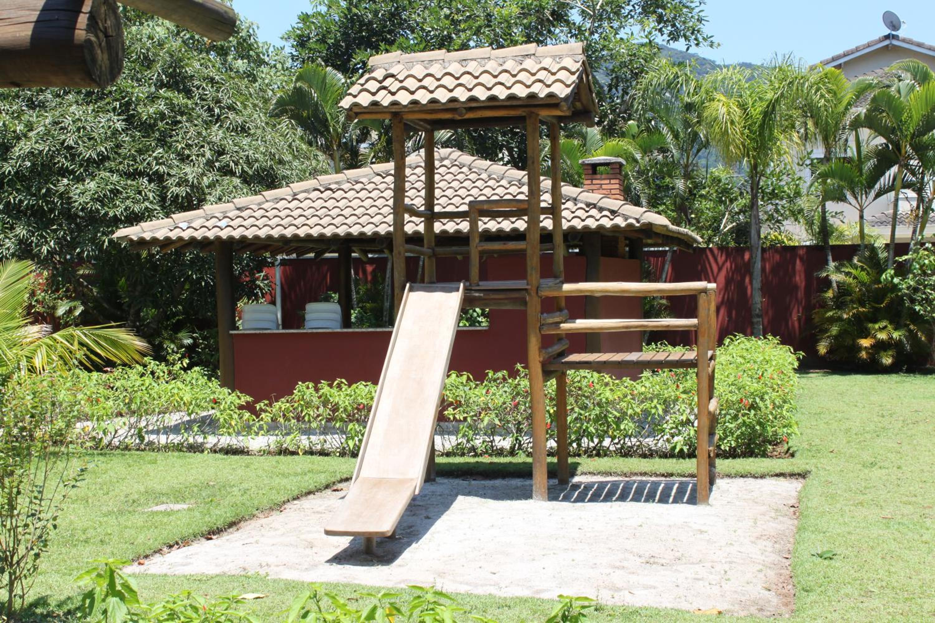 Excelente Condomínio em Maresias a 50mts da Praia