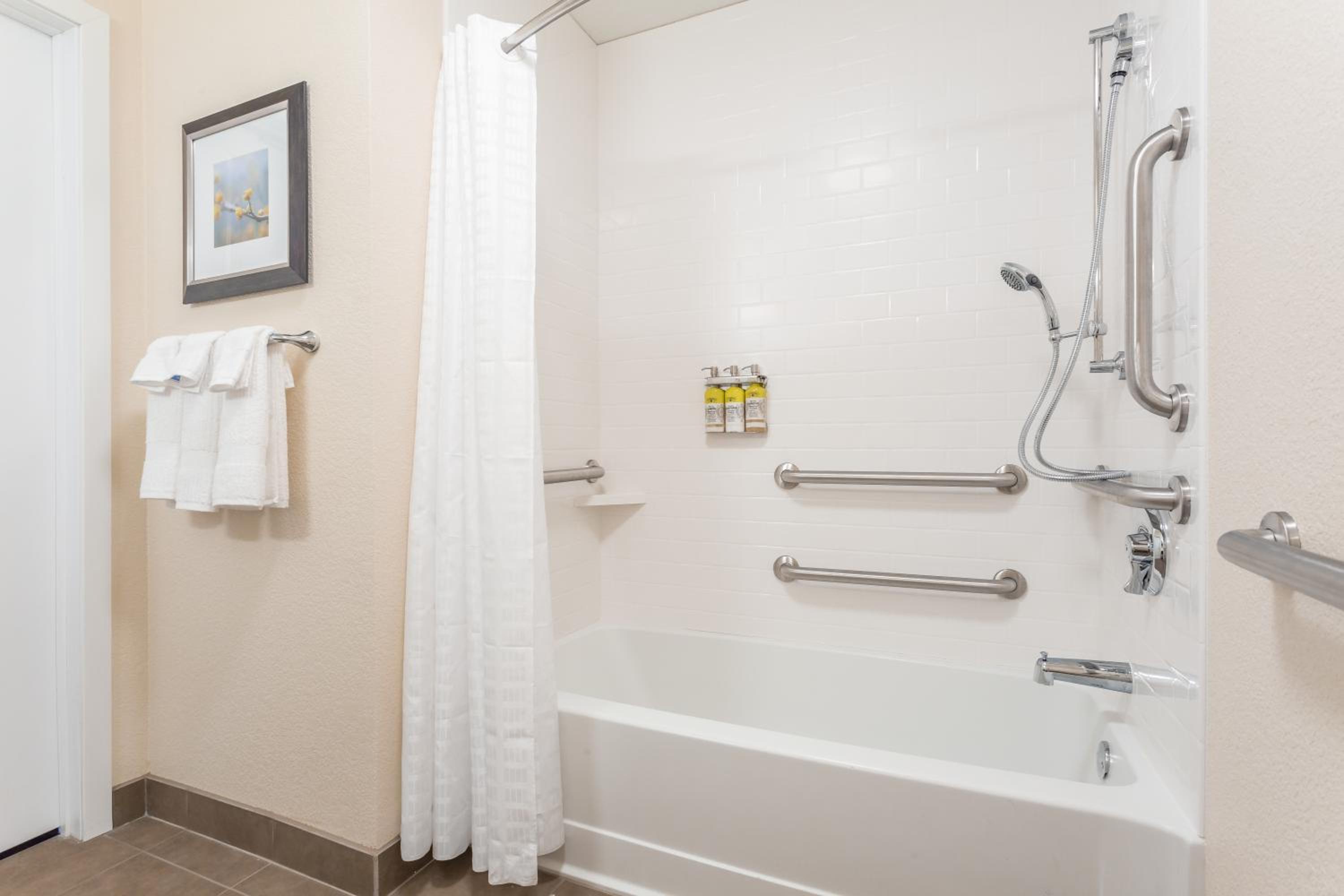 Candlewood Suites Eau Claire I-94 by IHG