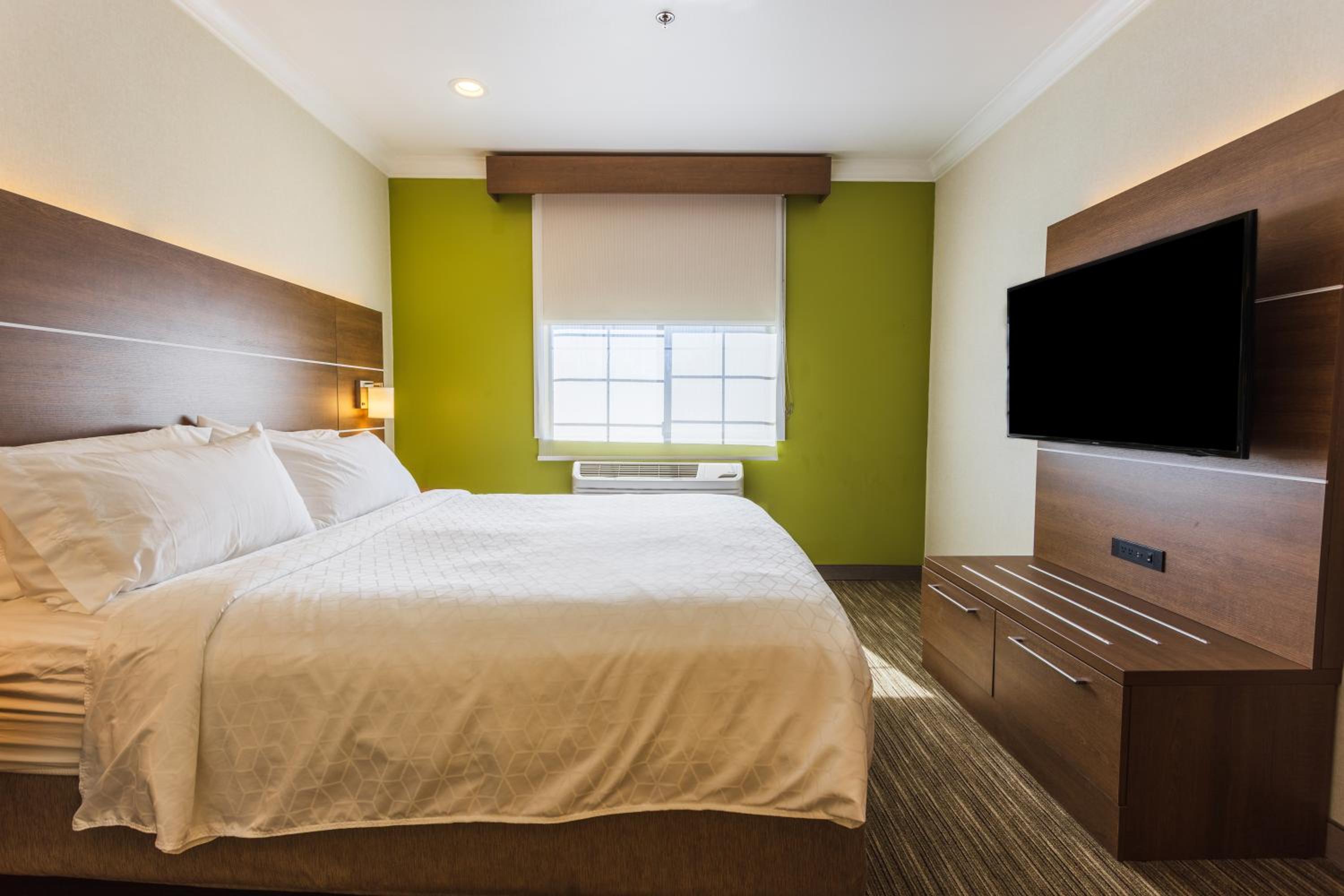 Holiday Inn Express Davis-University Area, an IHG Hotel - Property Image 61