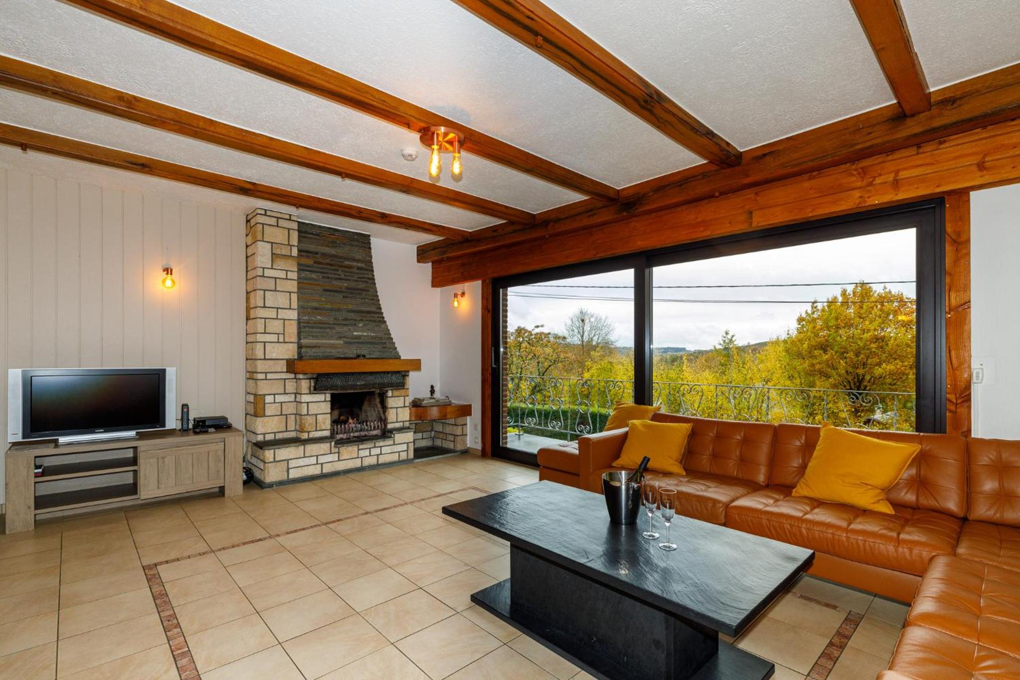 Luxueuse et spacieuse villa avec sauna et piscine