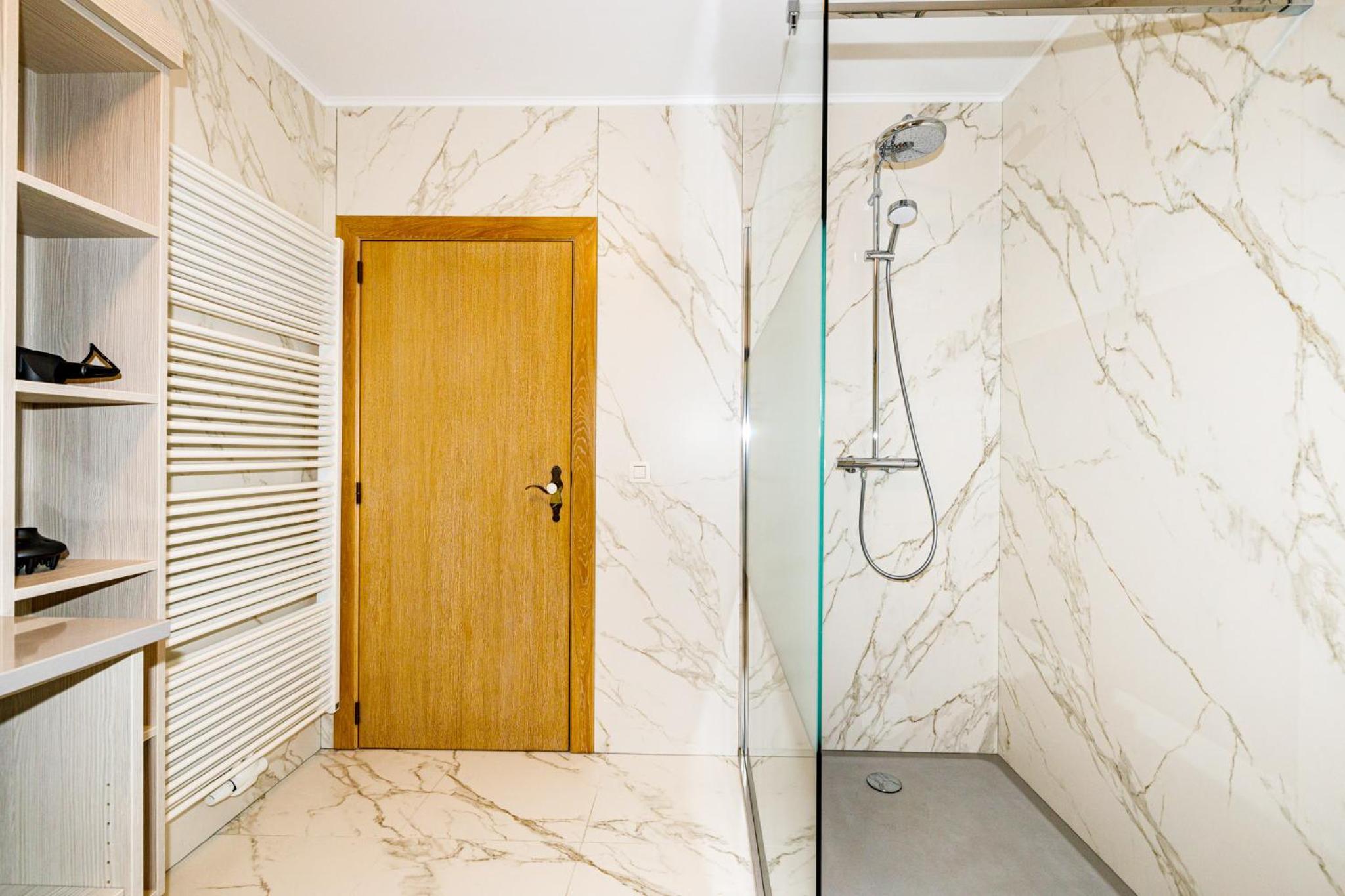 Luxueuse et spacieuse villa avec sauna et piscine