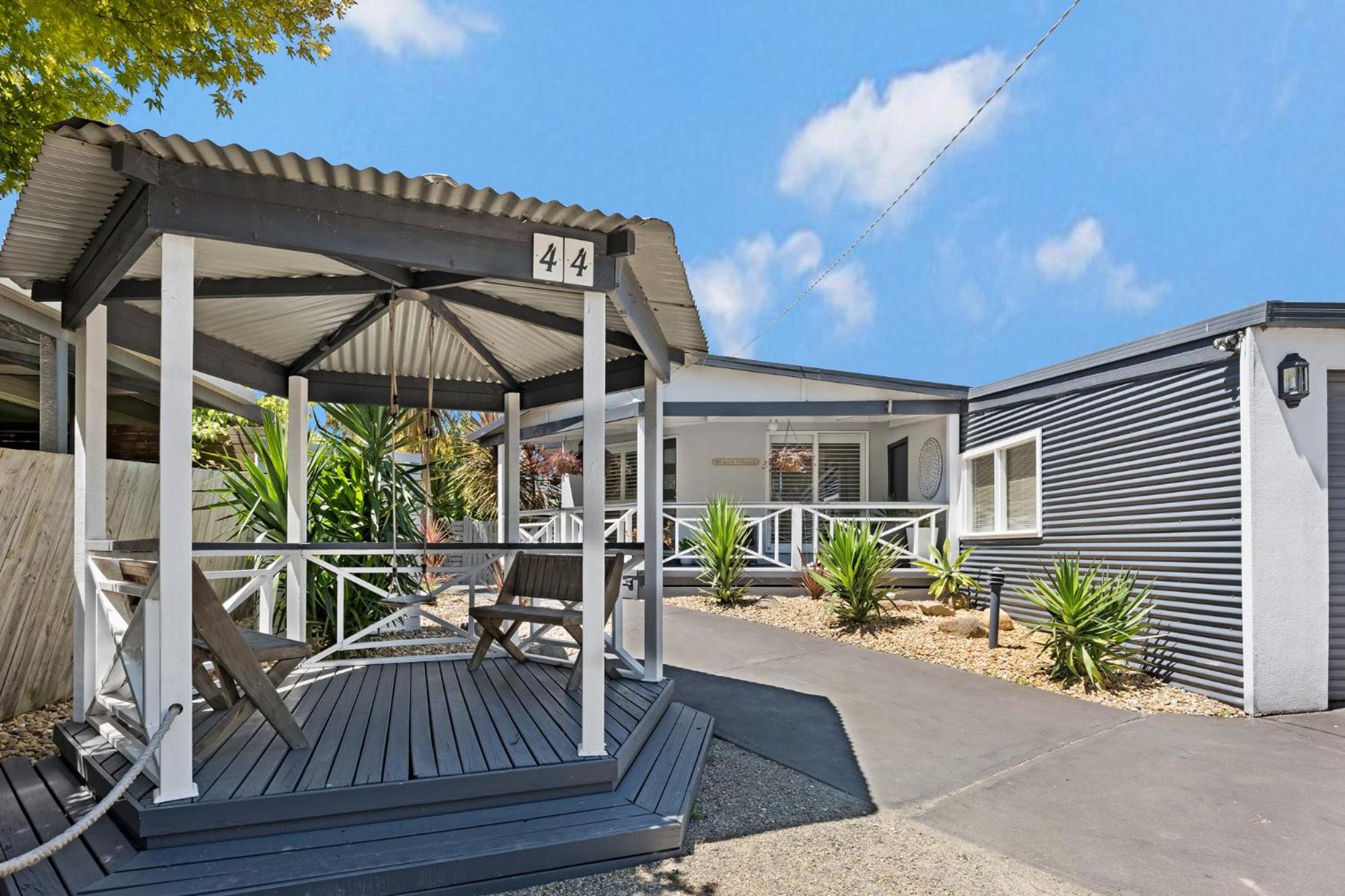 Peninsula Retreat
