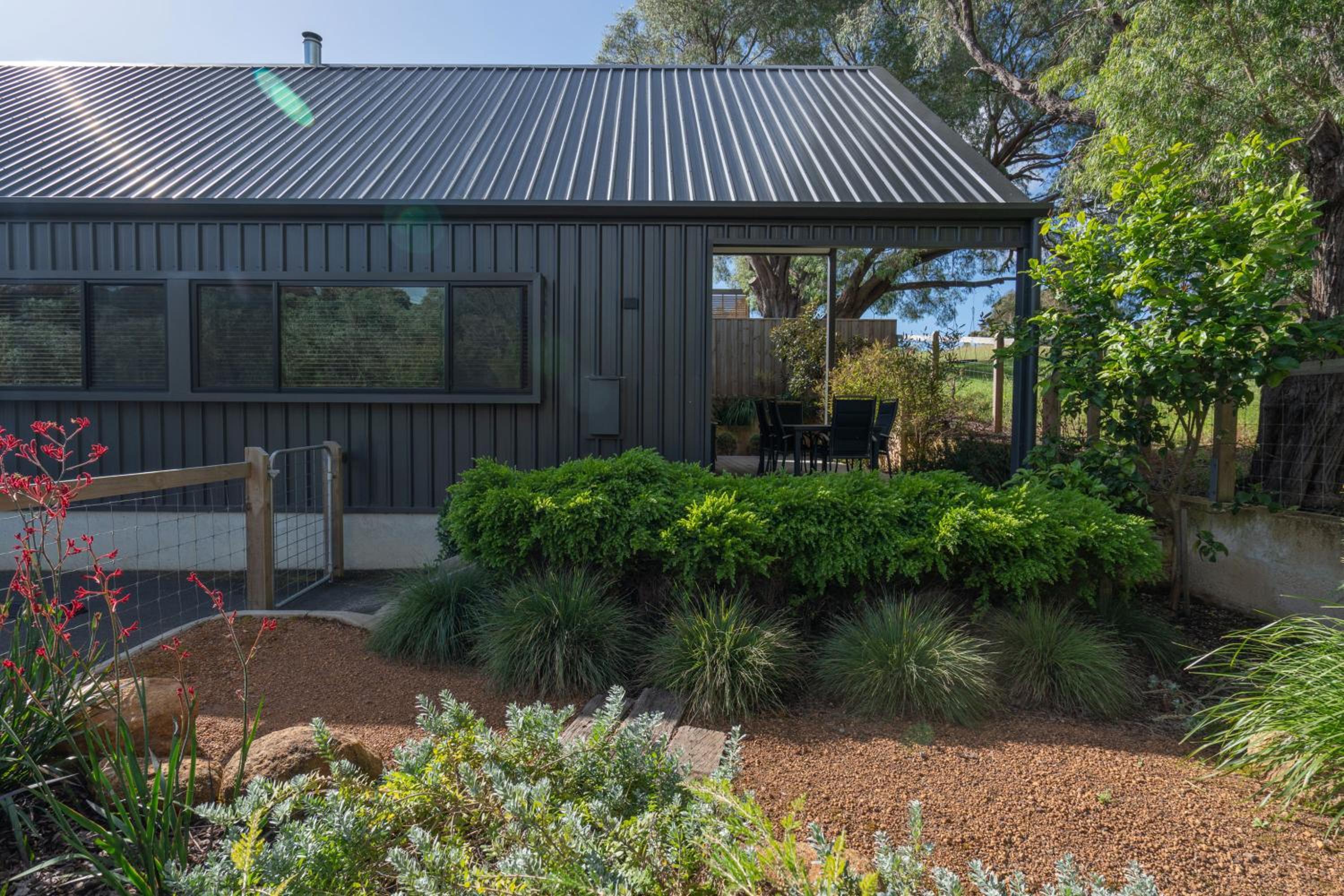 Margaret River Bungalow-1-street - pet friendly