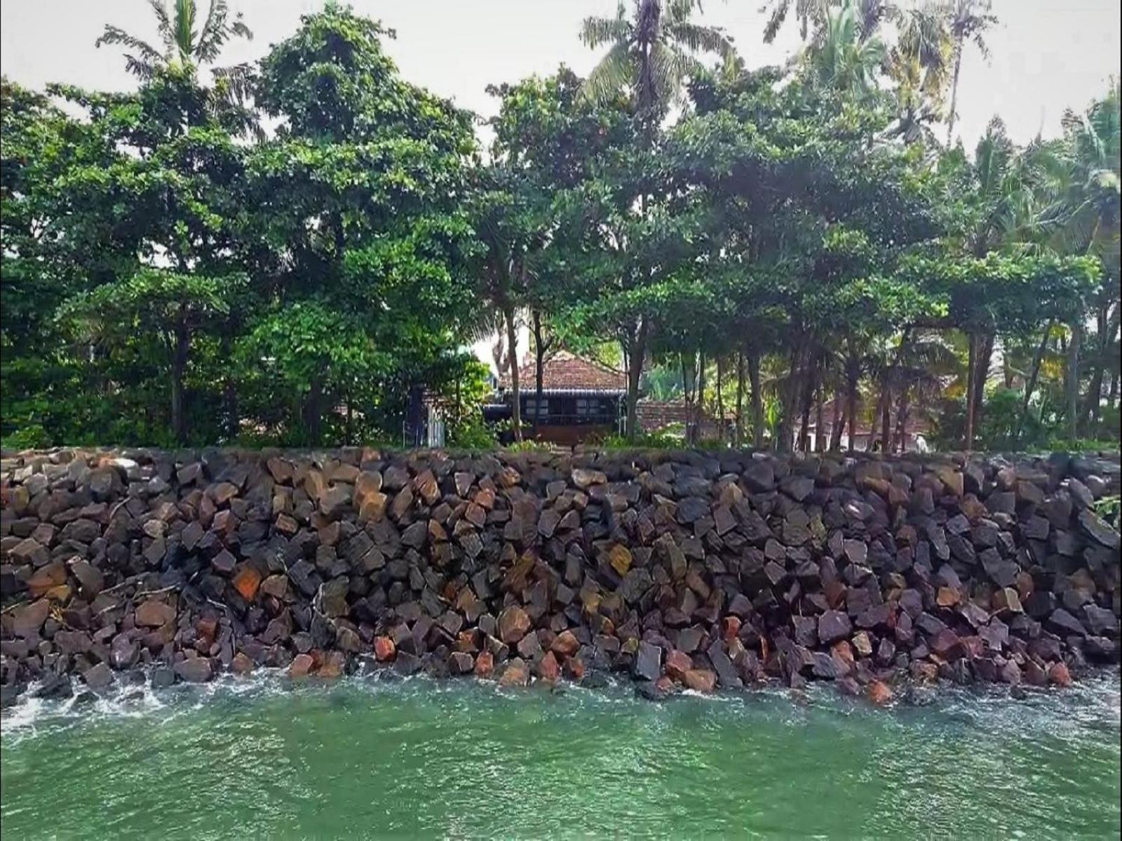 Sea Hut Homestay view 2