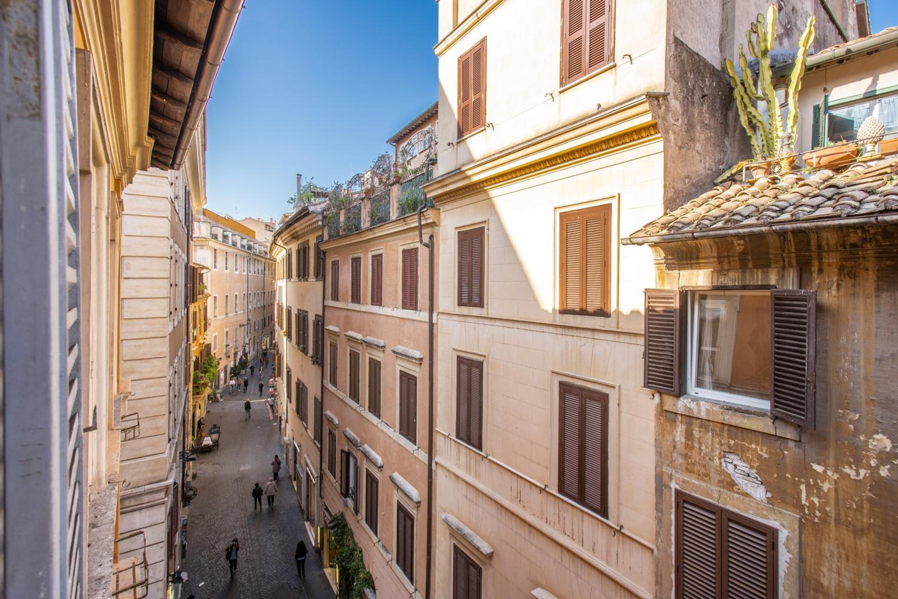 Giubbonari Street