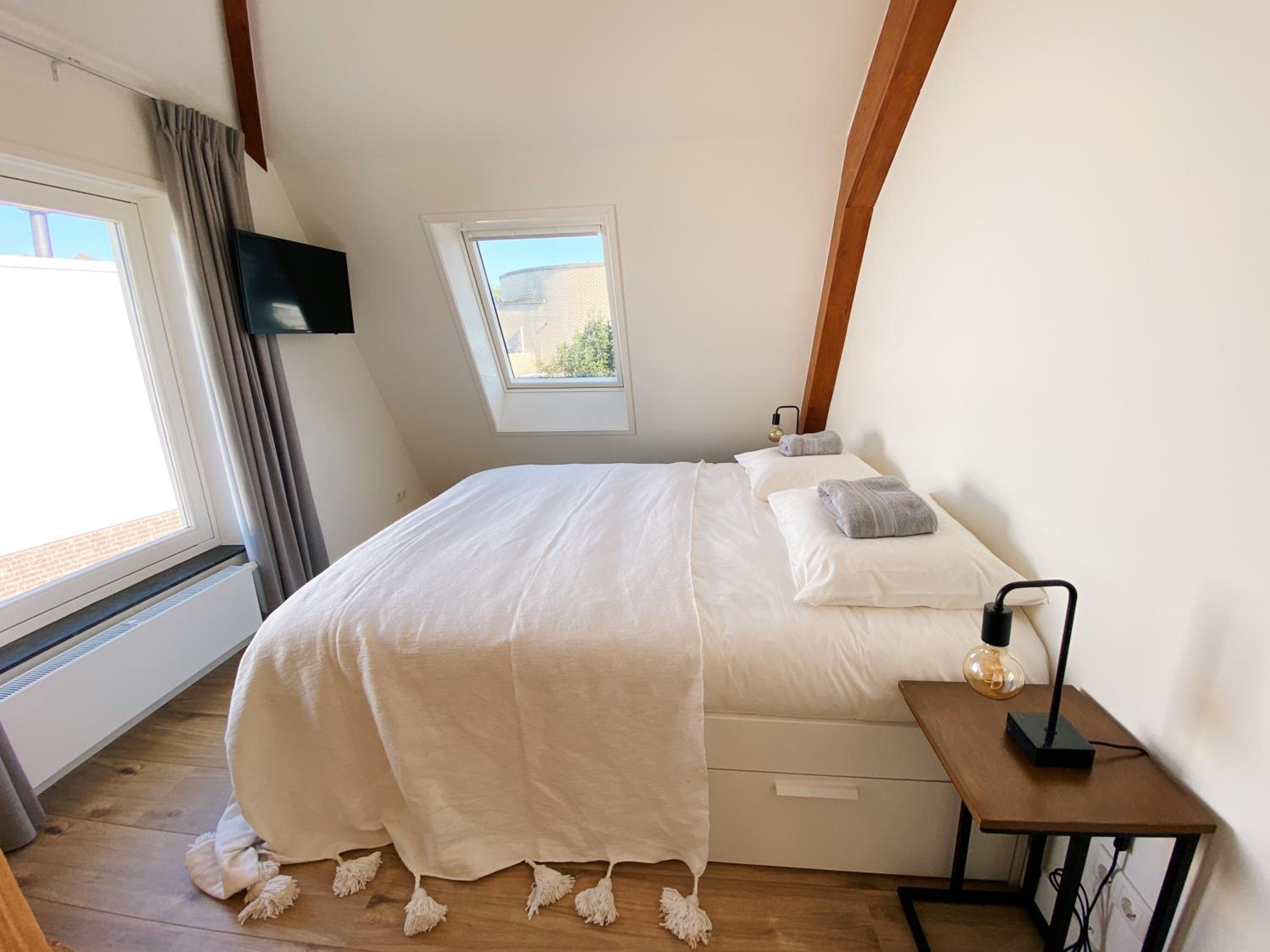 Luxurious historical Loft close to the beach! view 3