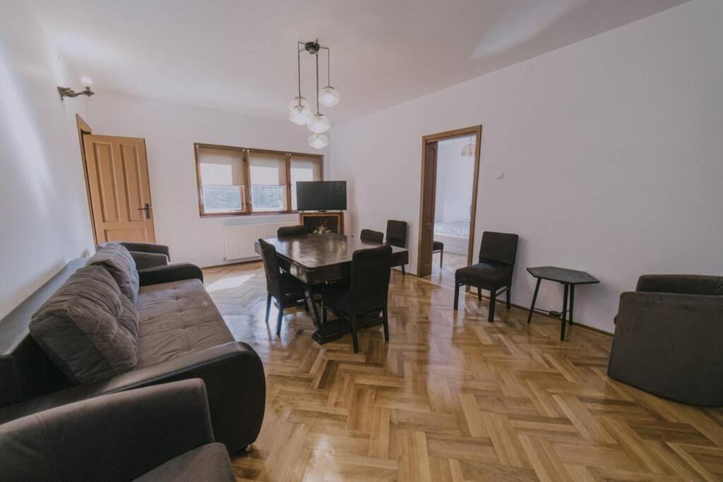 Predoi's Place view 3