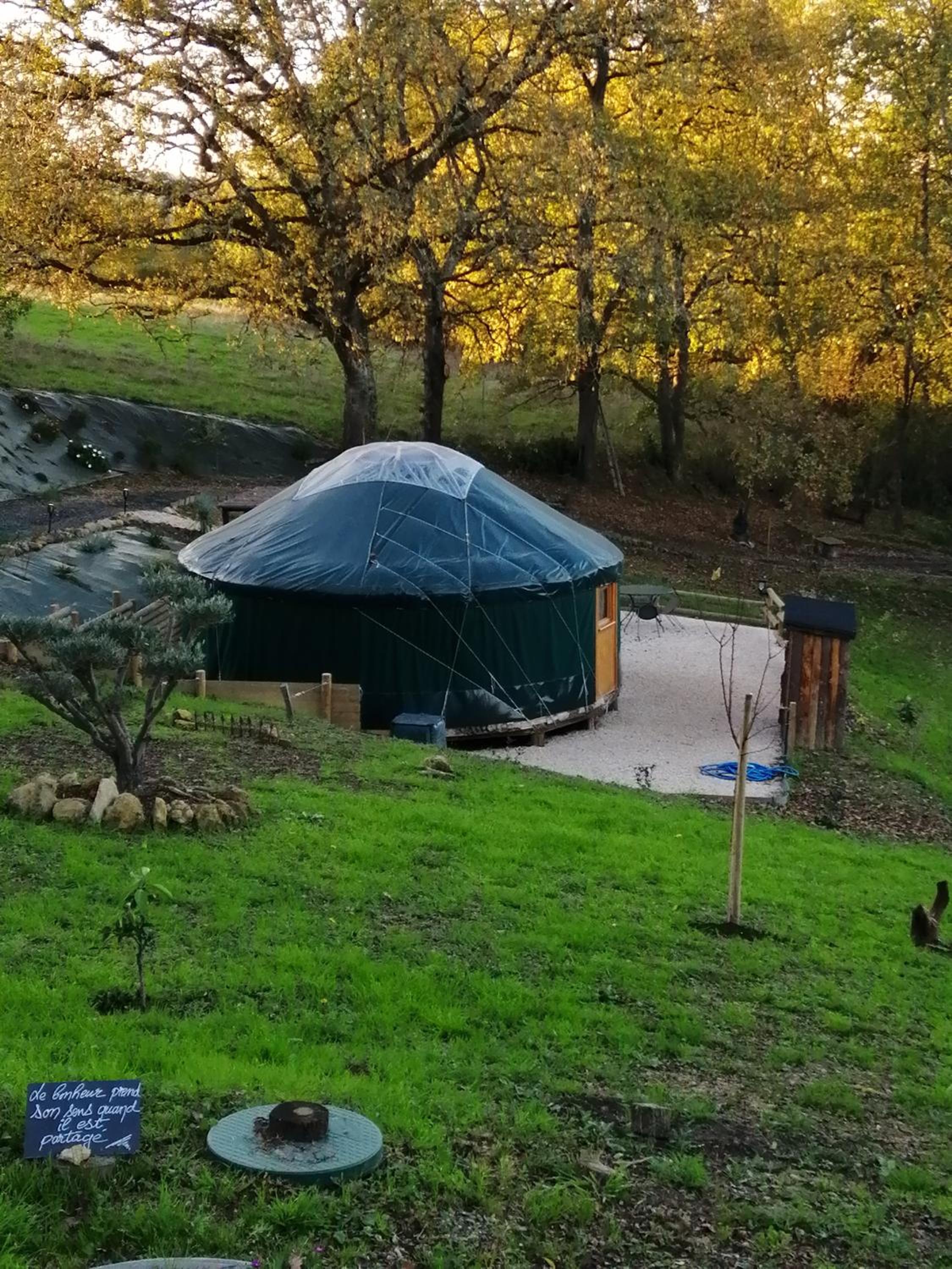 Hotel yourtes coccinelles