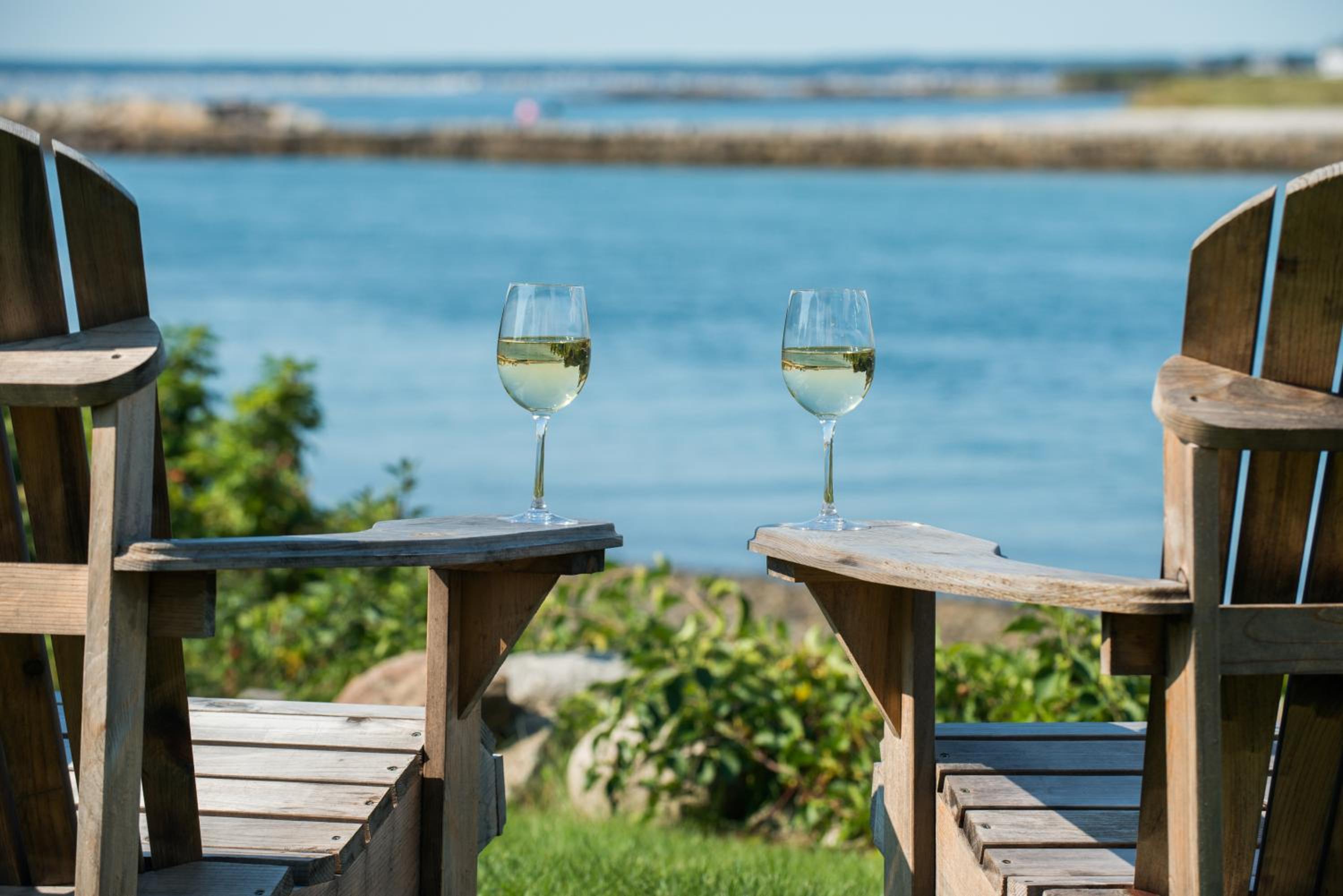 Breakwater Inn