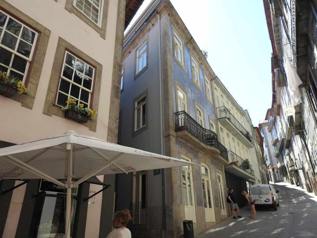 Oporto Delight 1 Luxury Apartment in Historic Center with Balcony Max 4 p view 3