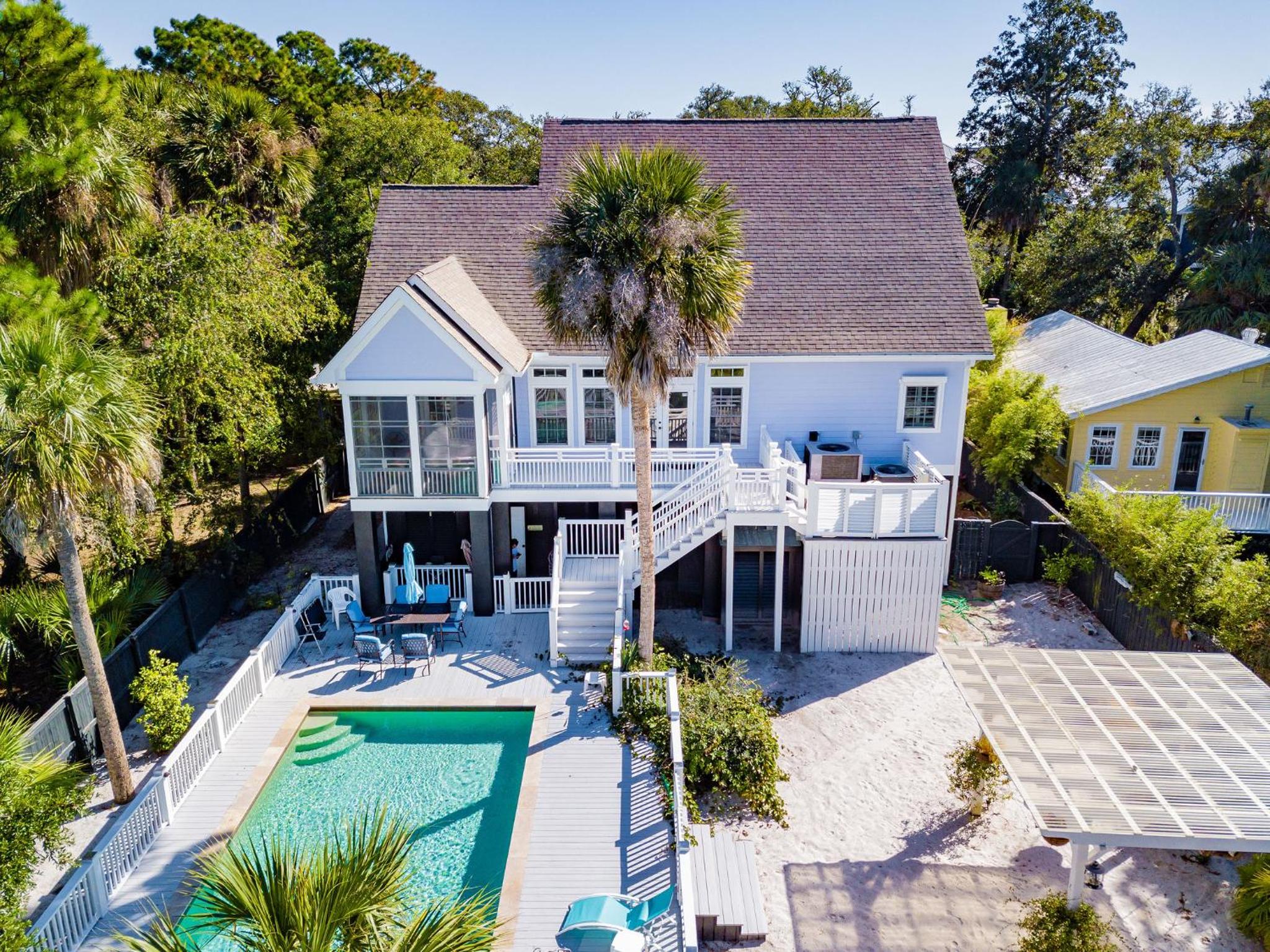 114 W Huron - Sand Castle - Saltwater Pool - Heated upon request