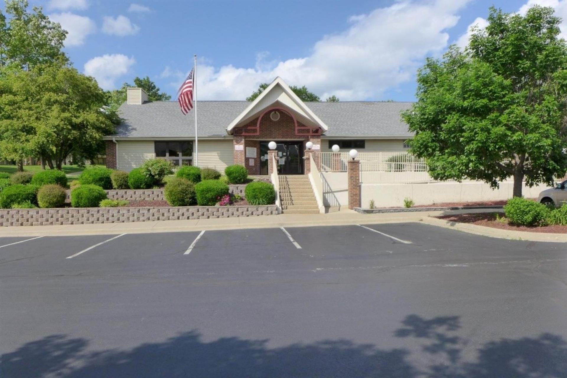 Foothill's Luxury 2BDR Ground Floor Condo in 1000 Hill's view 4