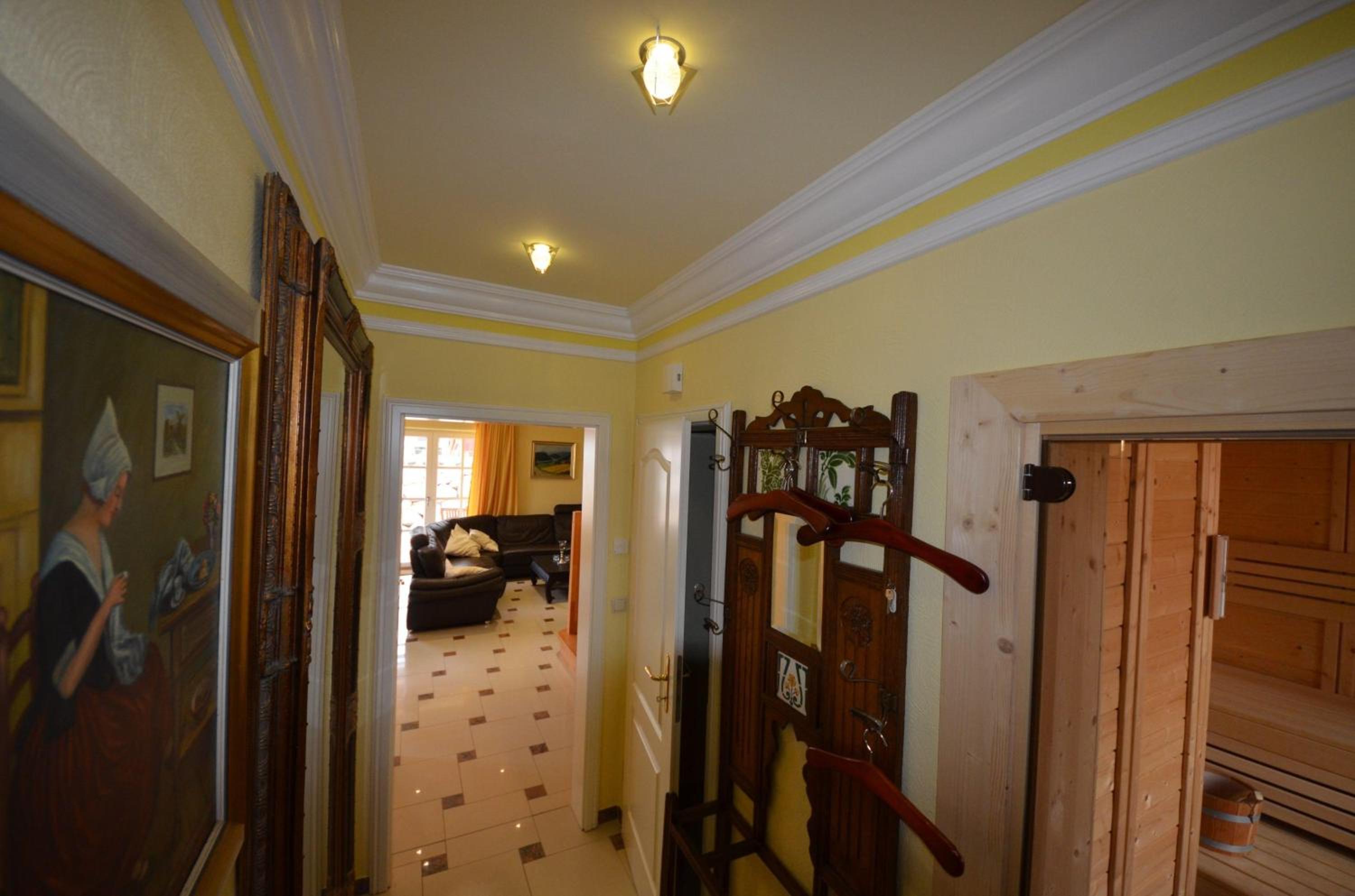 Ferienhaus-Bel-Monte-in-Gross-Zicker-Halbinsel-Moenchgut view 4