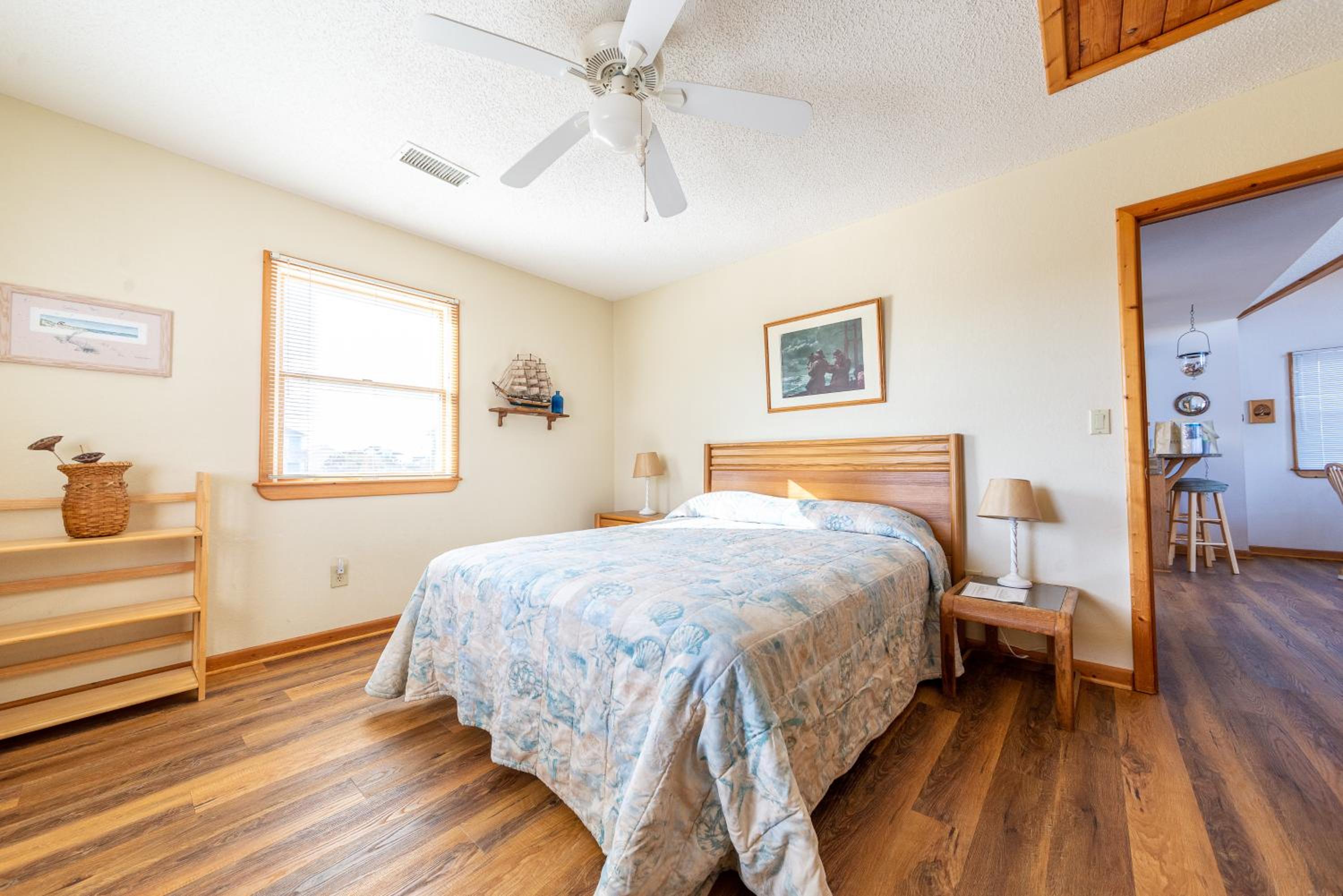 Keepsake - Corolla, Whalehead, 435 Yds to Beach, Pool w/Kiddie Pool, Hot Tub, Pets OK, Flex Stays