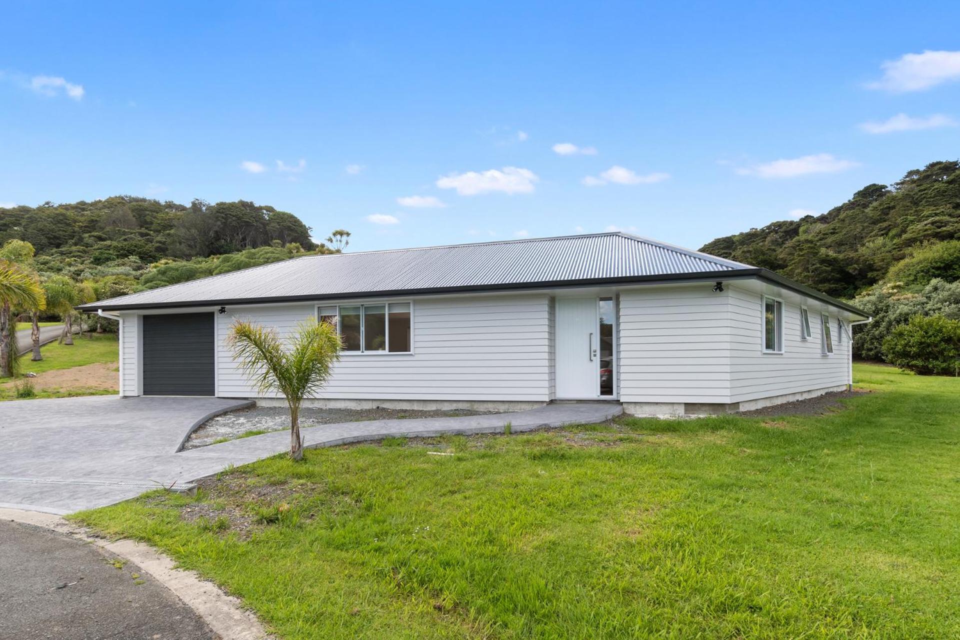 The Platinum Rendezvous - Matapouri Holiday Home view 4