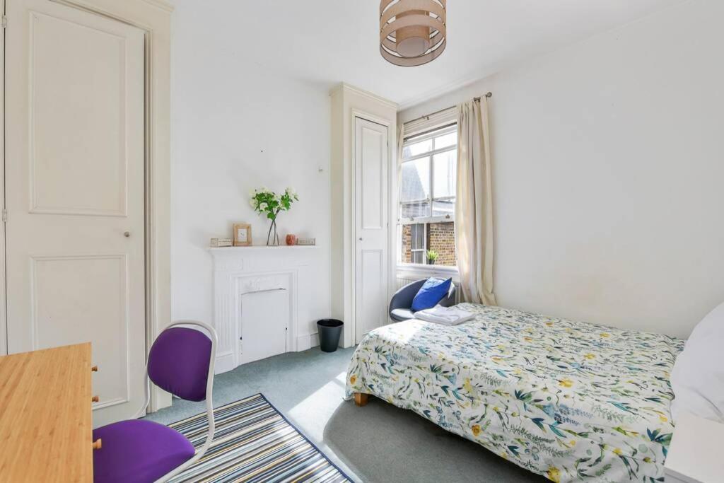 Groves 4 bedroom, Shepherds Bush view 5