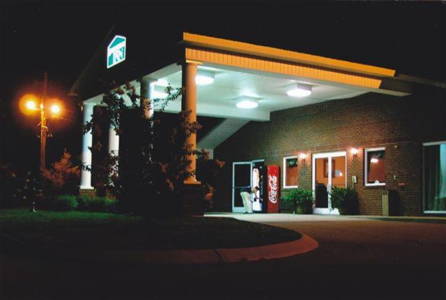 Deerfield Inn