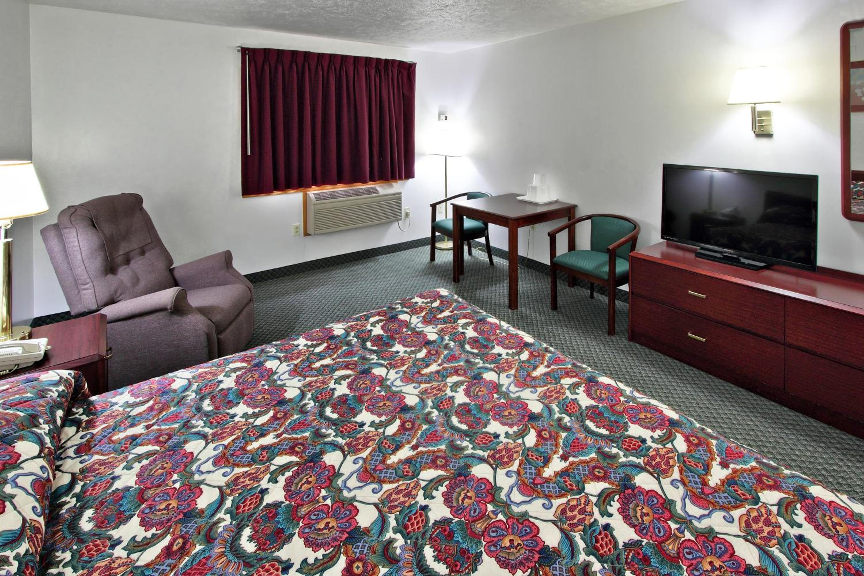 Cadillac Vacations - Cadillac Inn - Property Image 23