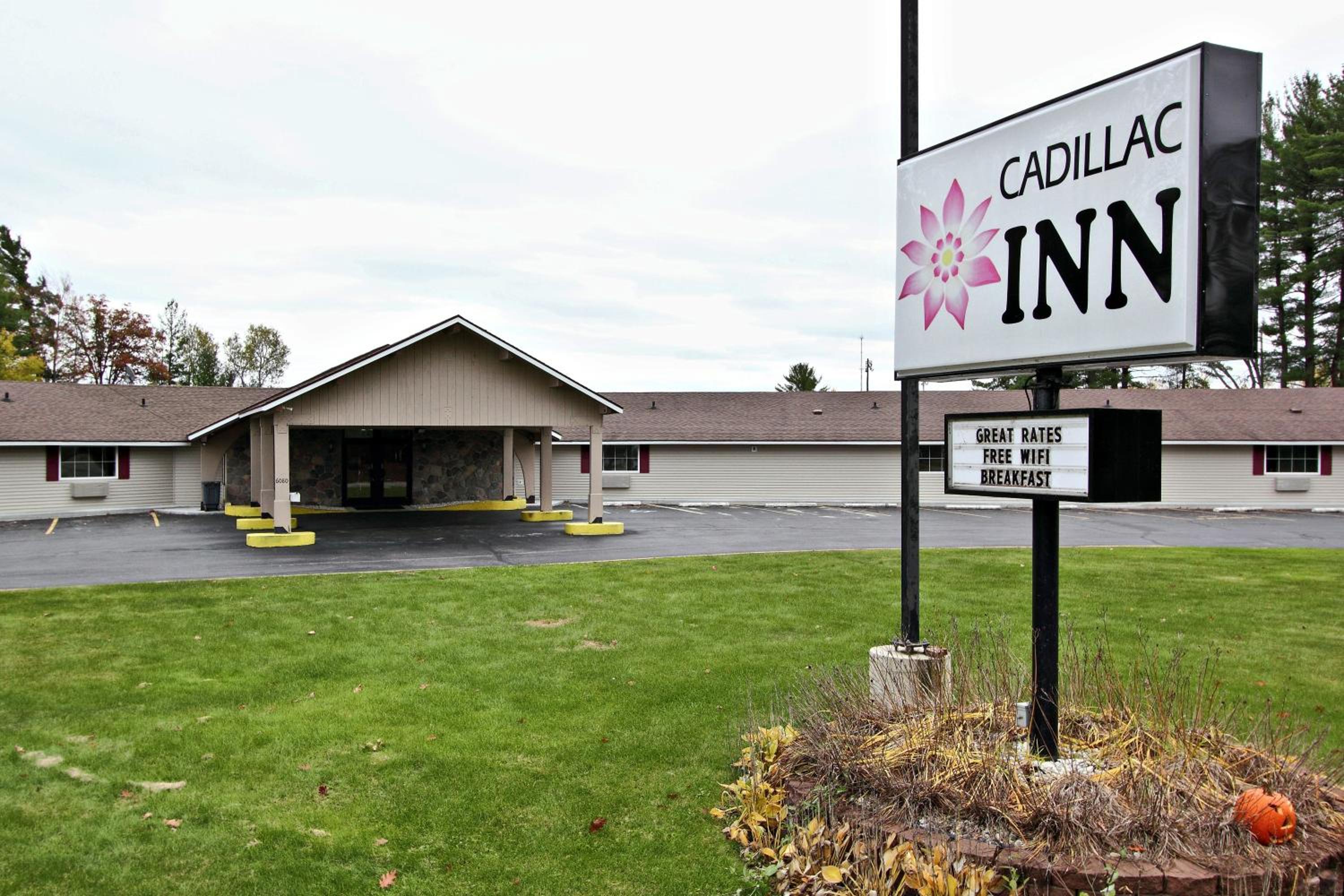 Cadillac Vacations - Cadillac Inn - Property Image 3