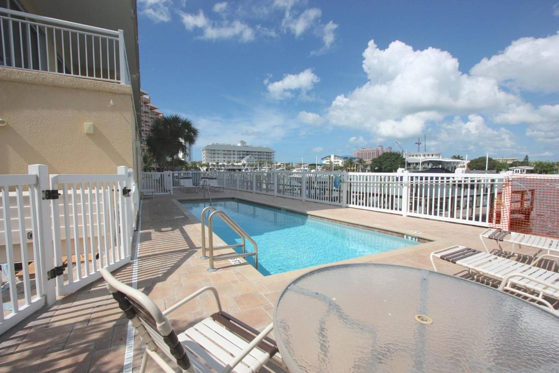 404 Bay Harbor
