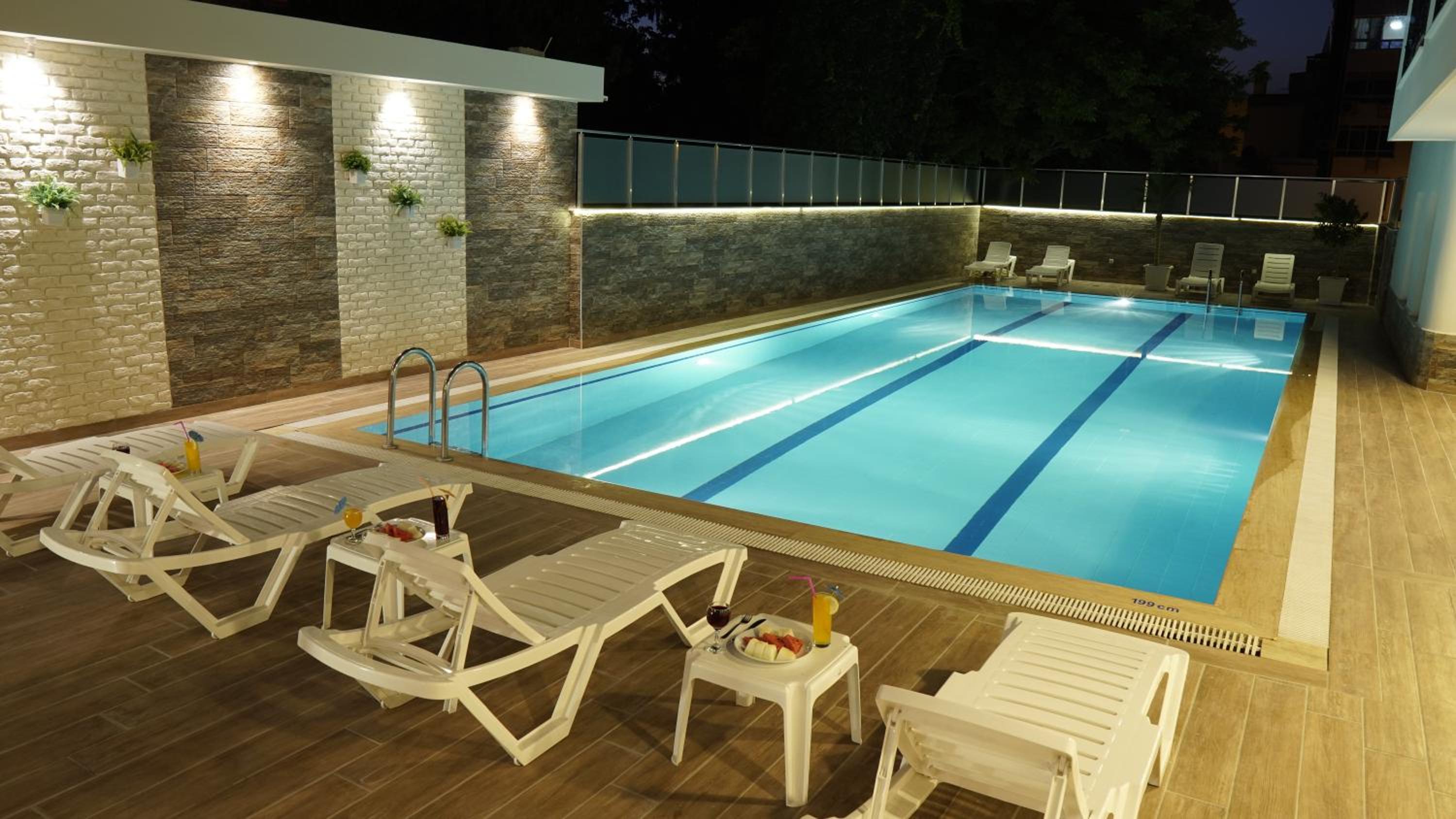 Othello Hotel - Image 18