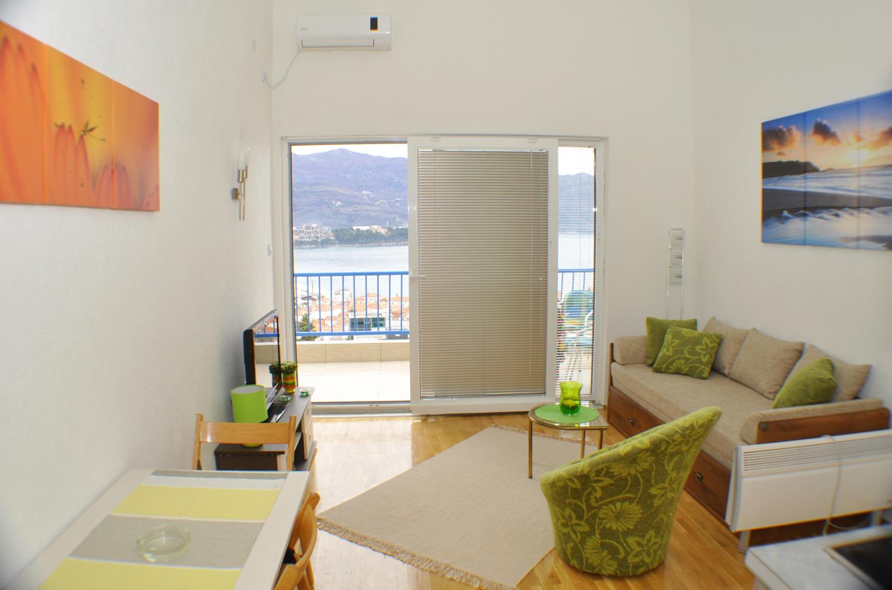 Belvedere Apartments view 4