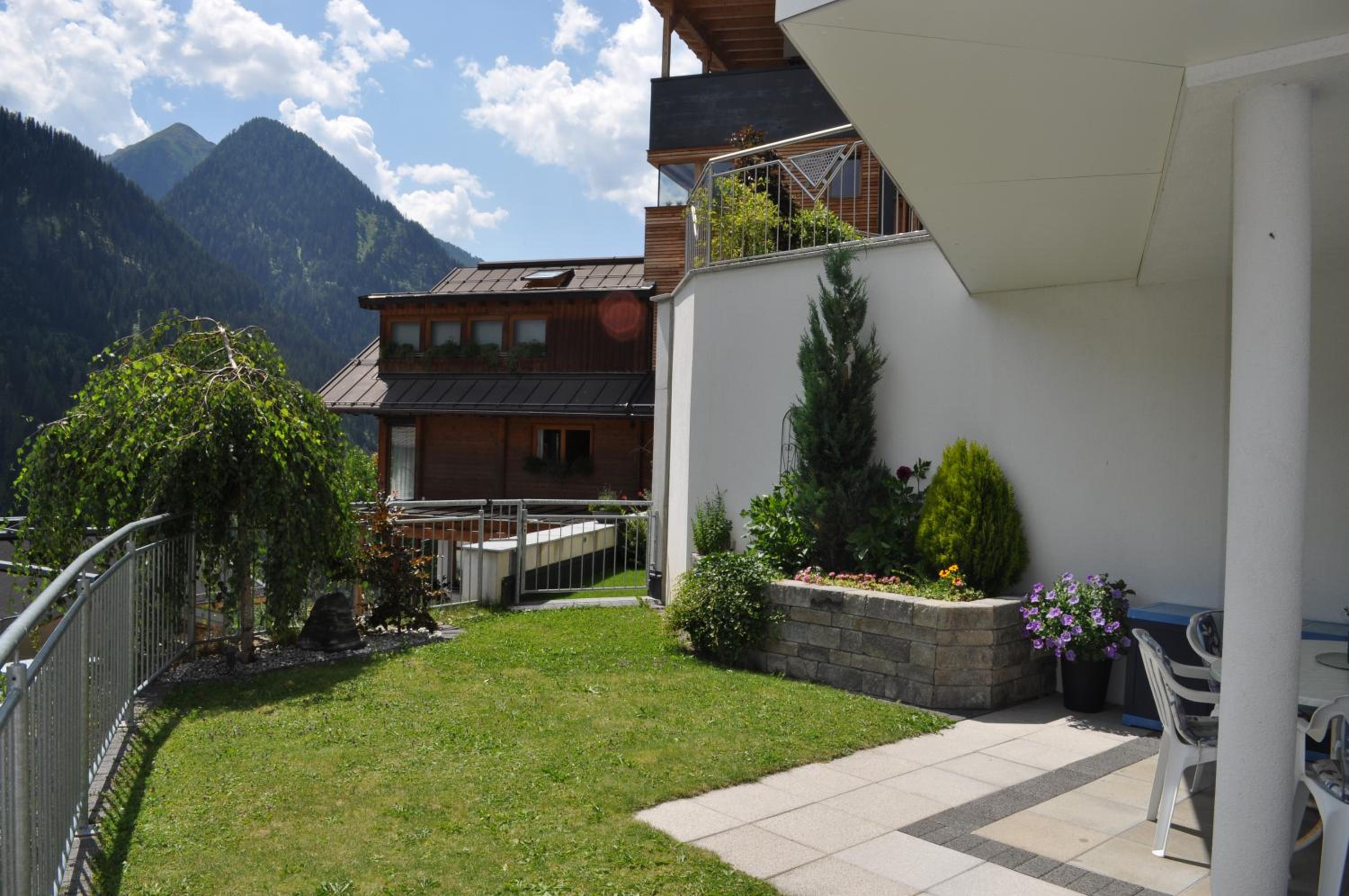 Photo 13