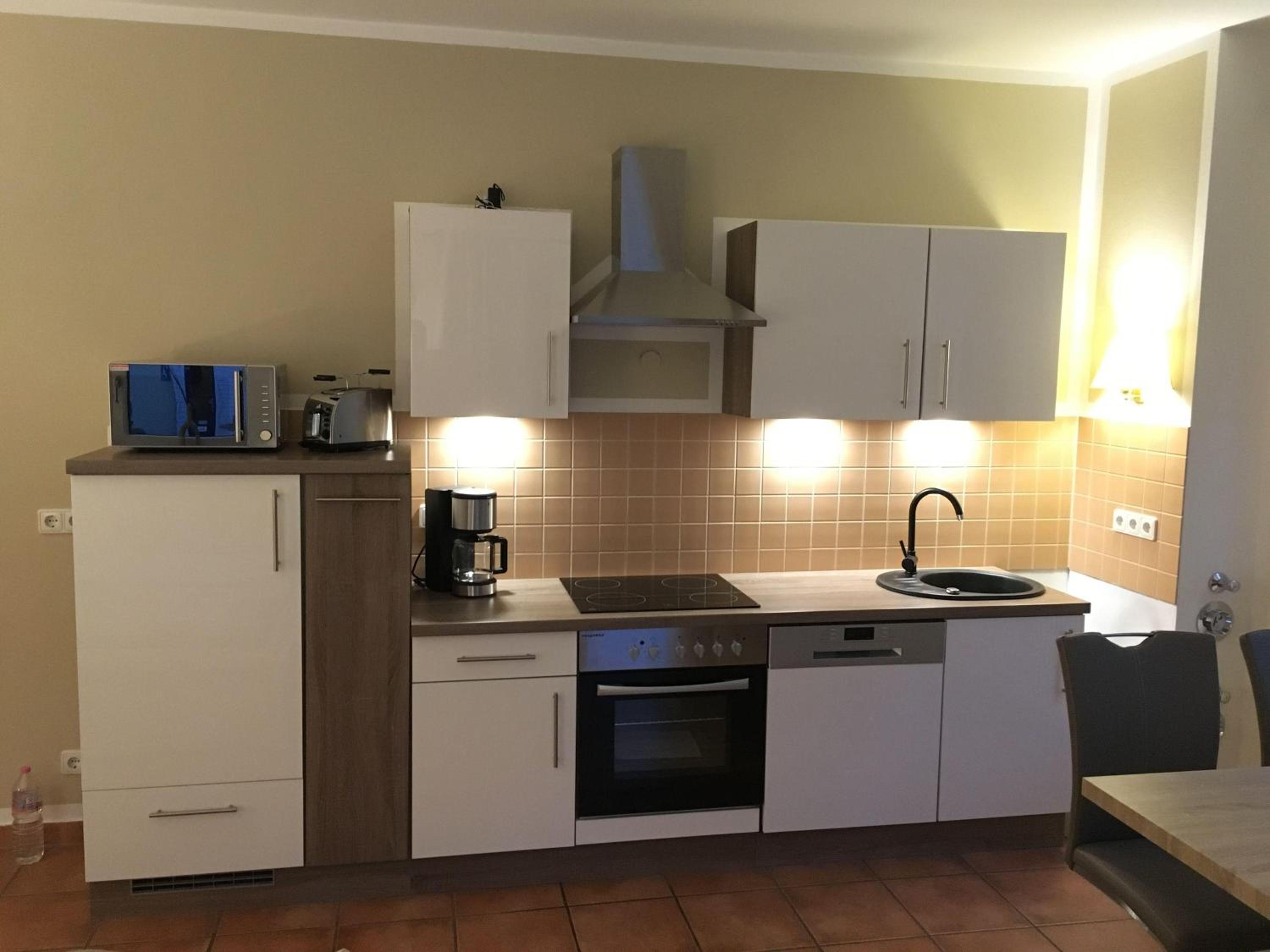 Apartment-Seemoewe-1A-Standlage-nur-150m-mit-Parkplatz view 5