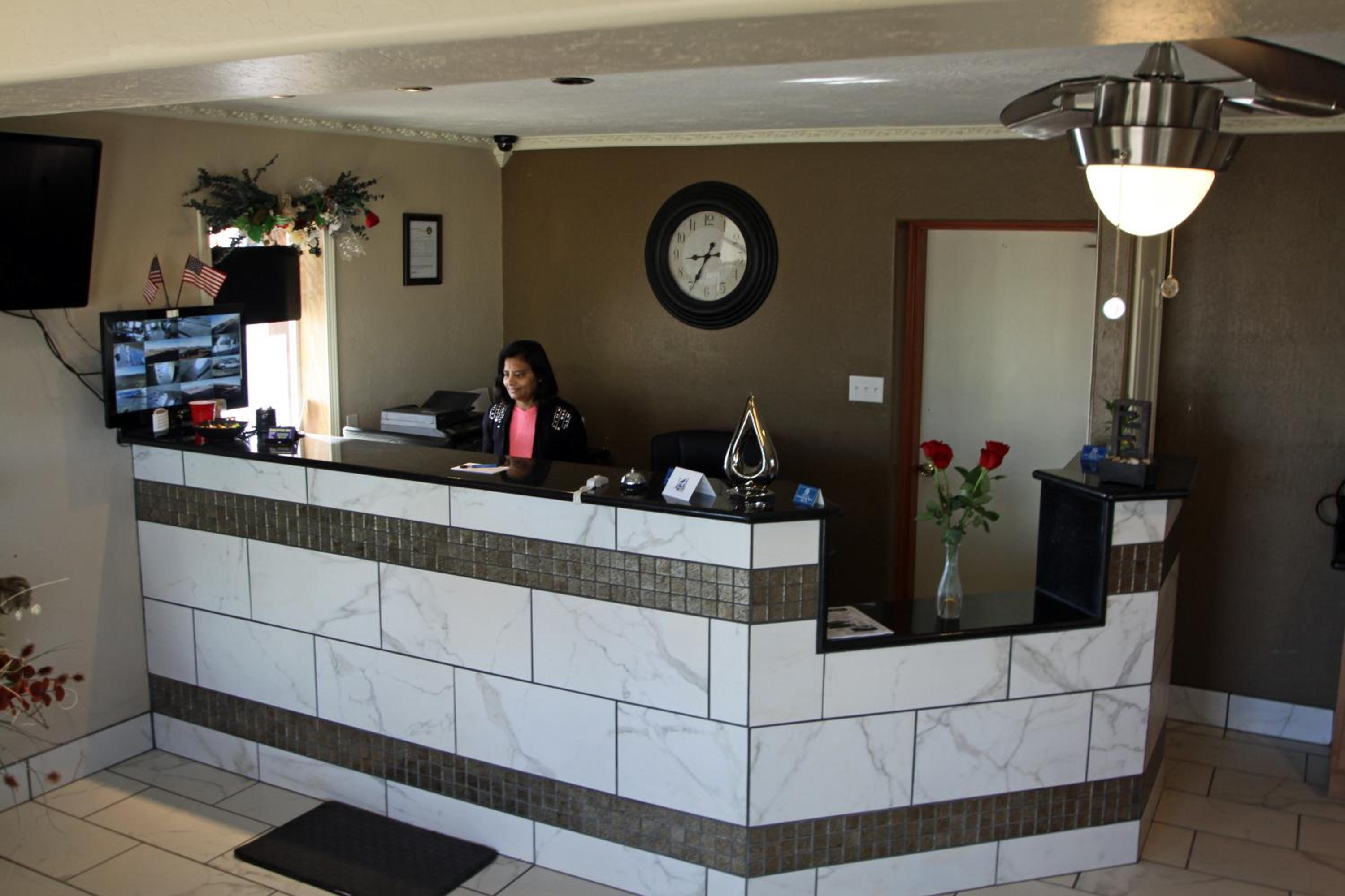 Executive Inn Snyder