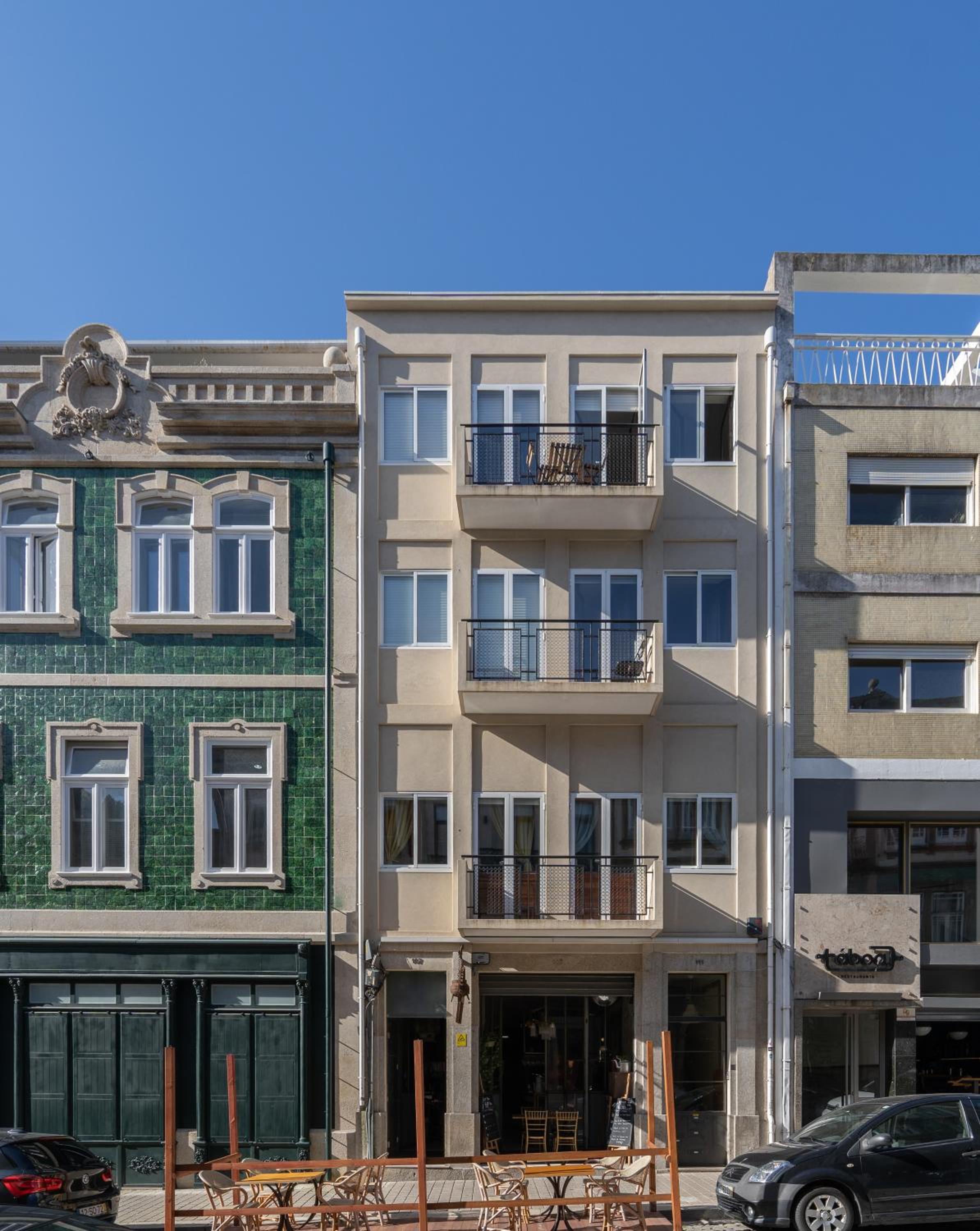Host Wise - Colorful Bright Flat with Balcony view 2