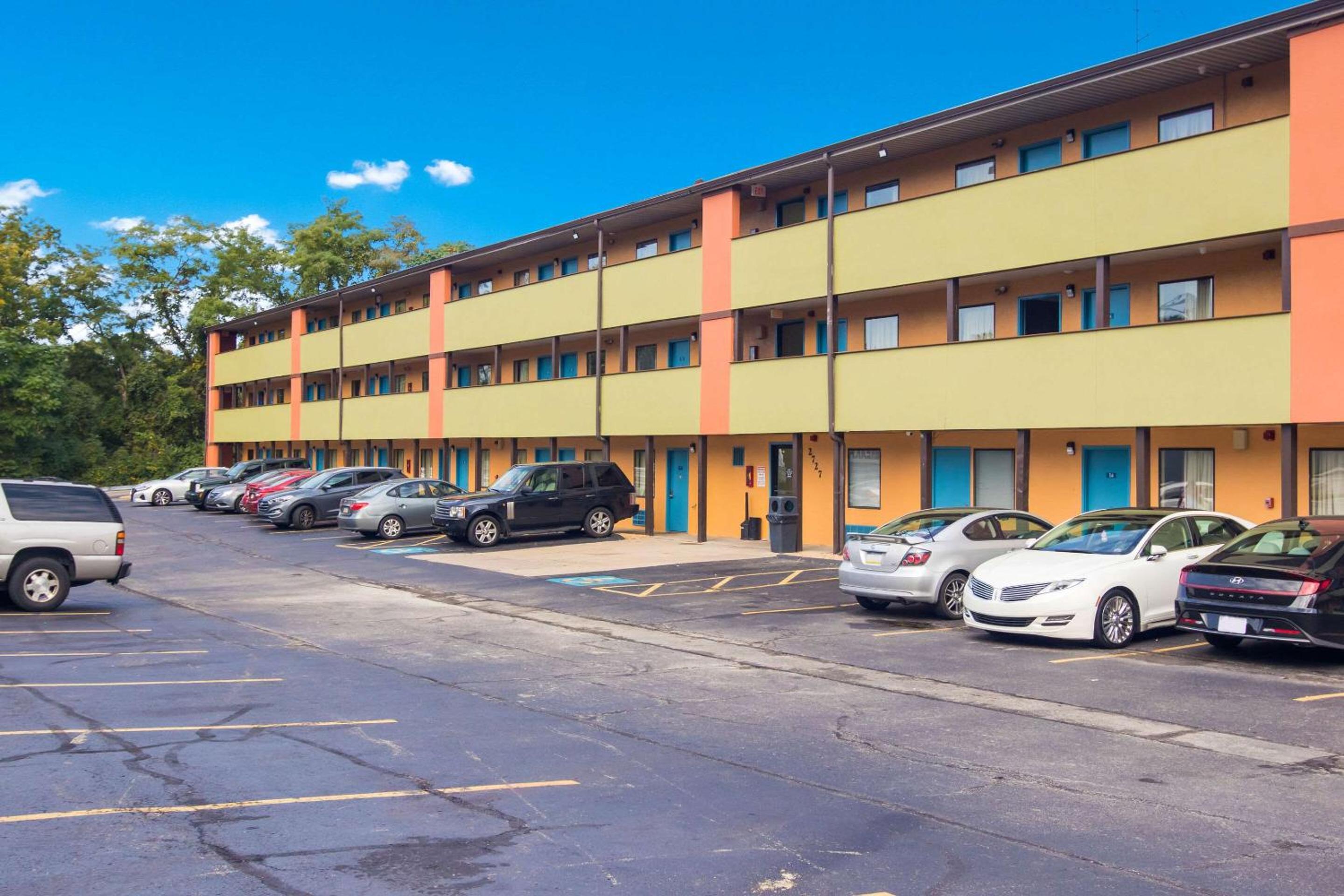 Rodeway Inn  Suites Monroeville-Pittsburgh - Property Image 30