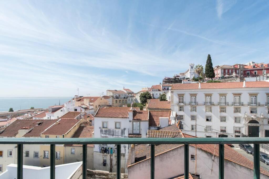 Alfama Stunning River and Historic City Views 2Bedrooms & 2Bathrooms AC Balcony 18th Century Building view 4