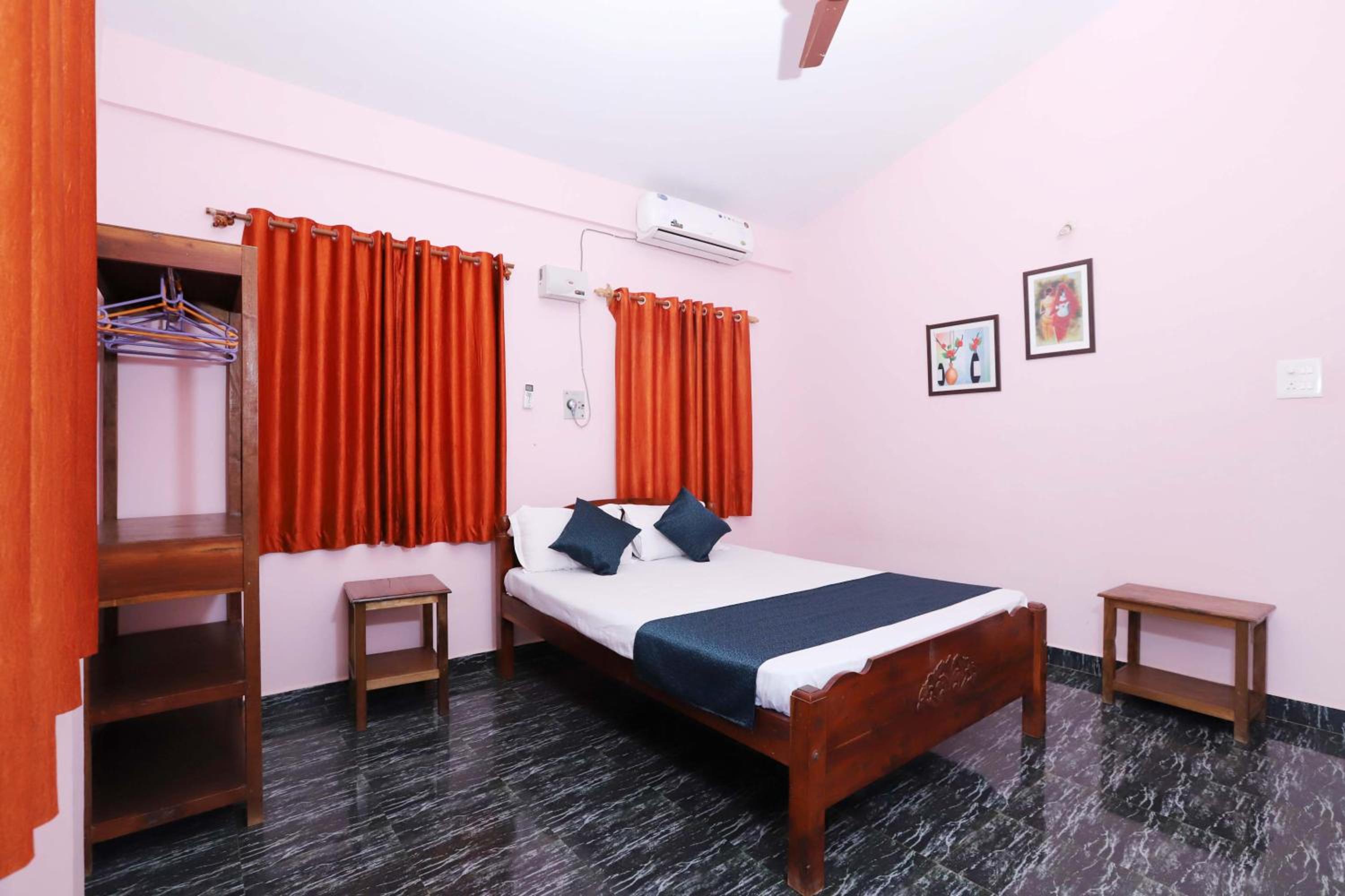 Morjim Sunset Hotel