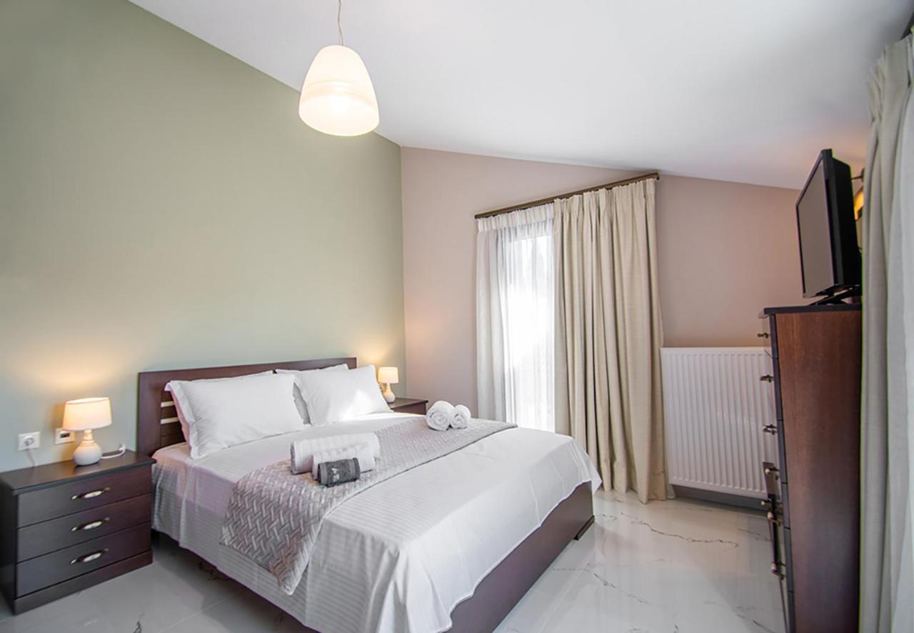 Zissis Villa & pool 5min drive to beach photo 4