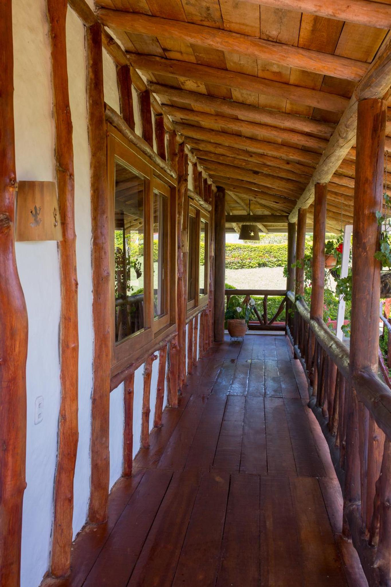 Photo 43