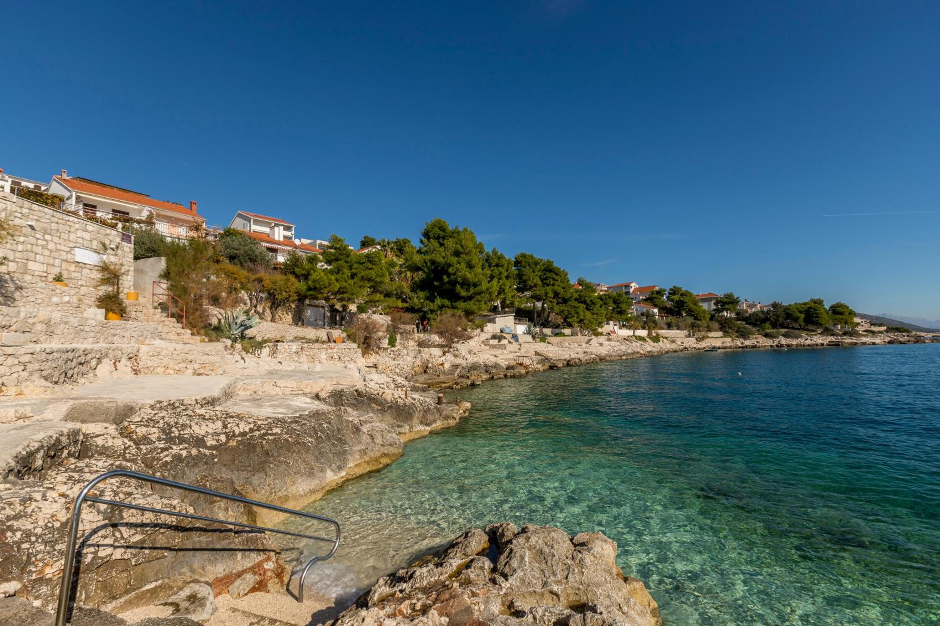 Apart sa Terasom 250m od Plaže,Parking,Wi Fi,Roštilj