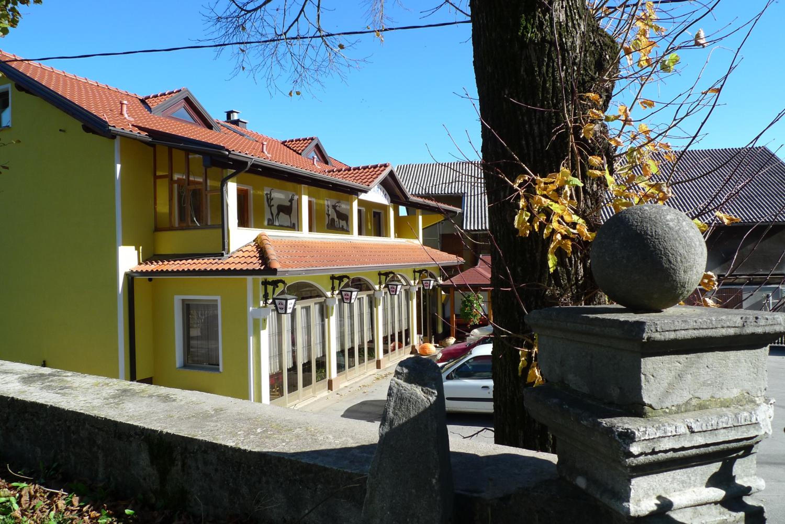 Photo 9