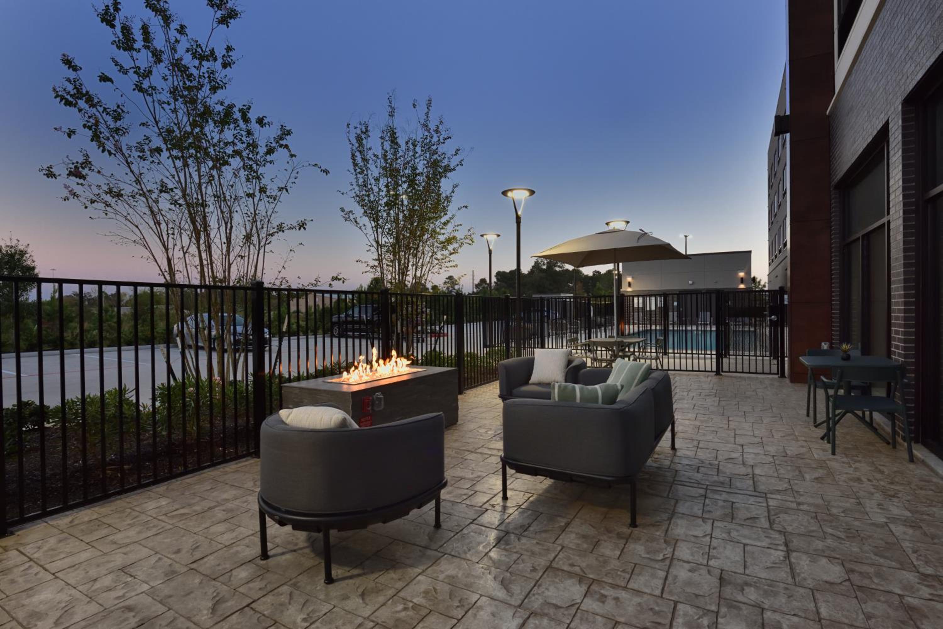Palm Springs Vacations - Holiday Inn Express Suites Spring - Woodlands Area, an IHG Hotel - Property Image 23
