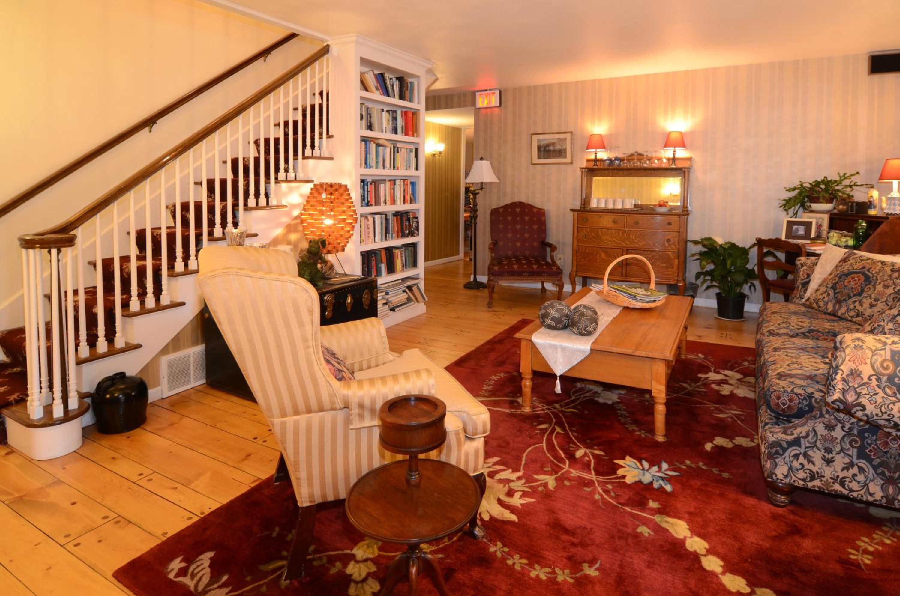 Eagle Harbor Inn