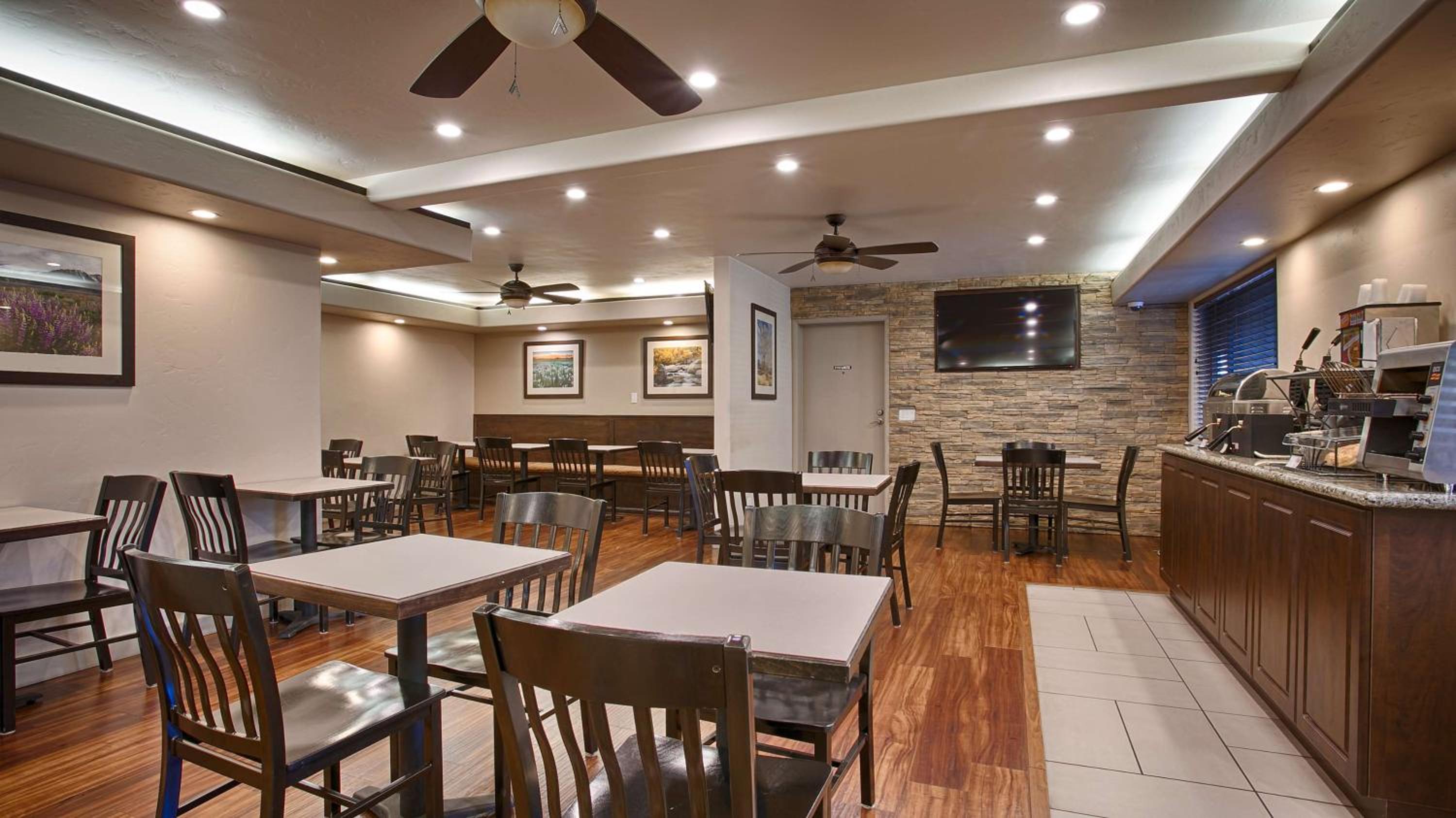 Bishop Vacations - Best Western Bishop Lodge - Property Image 4