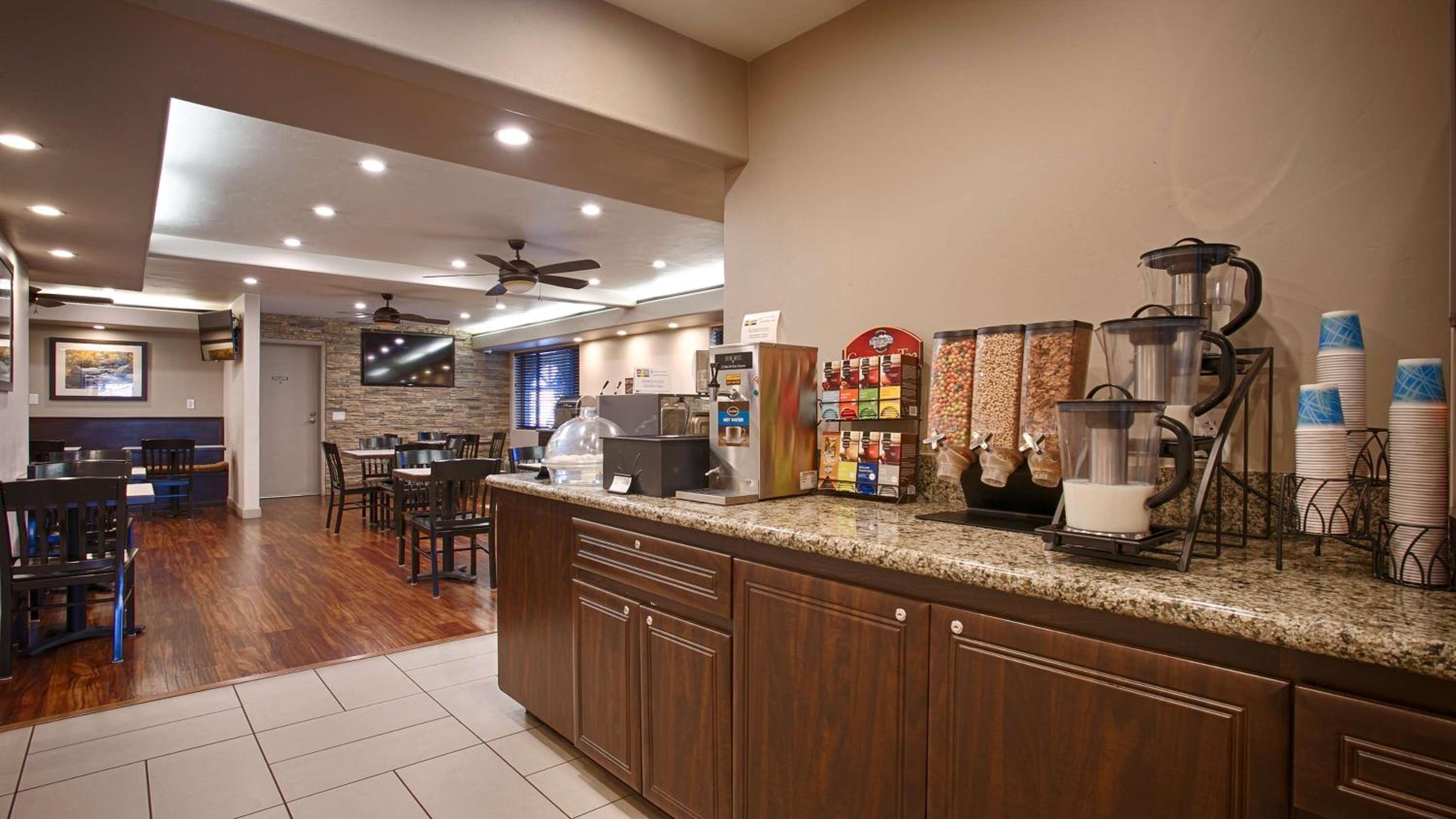 Bishop Vacations - Best Western Bishop Lodge - Property Image 1