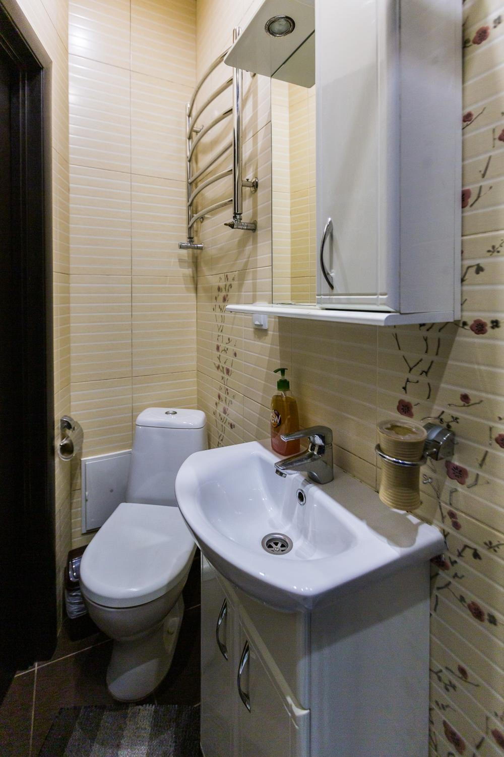 8 Svyatoho Teodora Square Apartments view 4