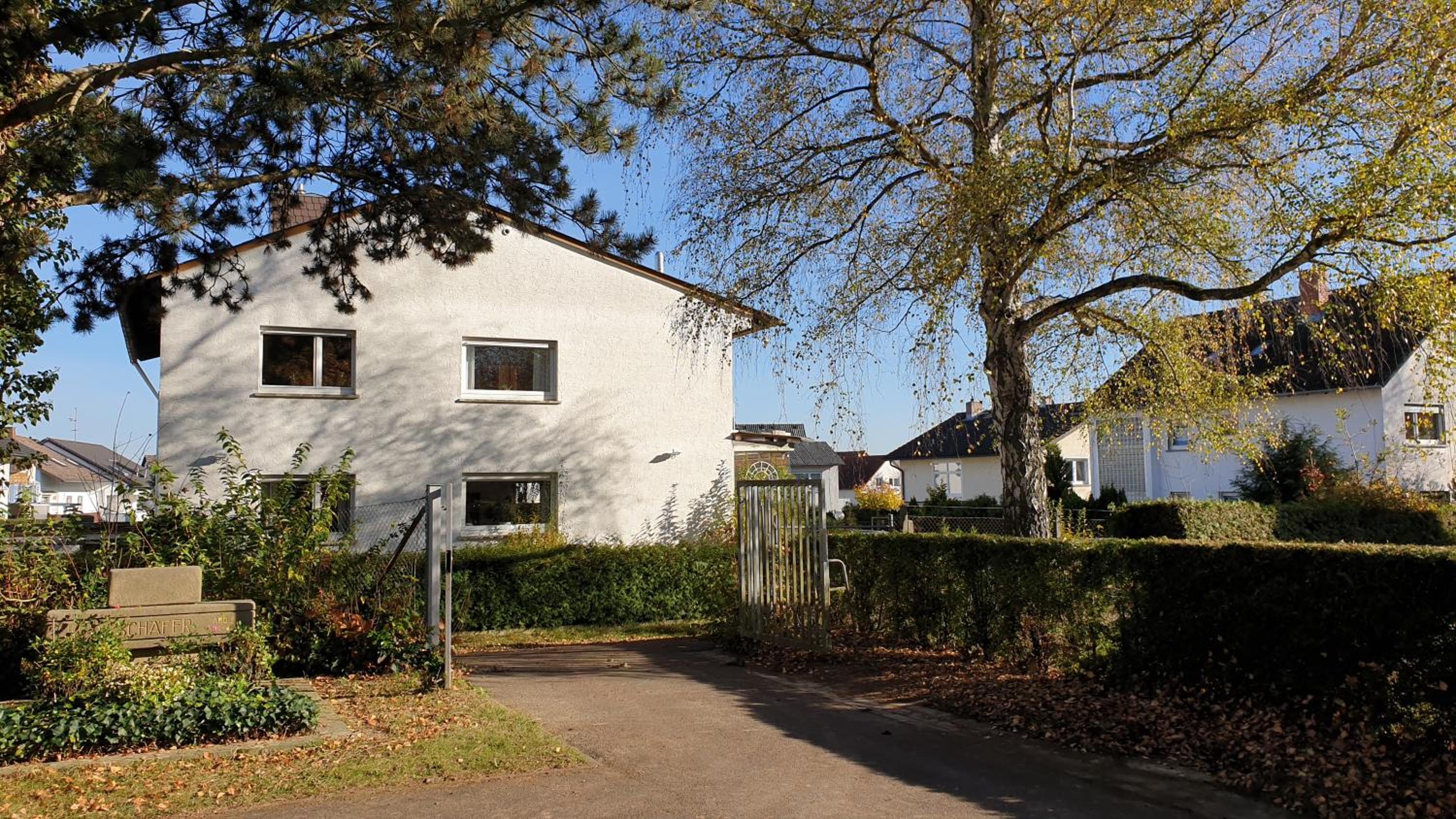 Großzügige, helle Ferienwohnung mit Gartennutzung