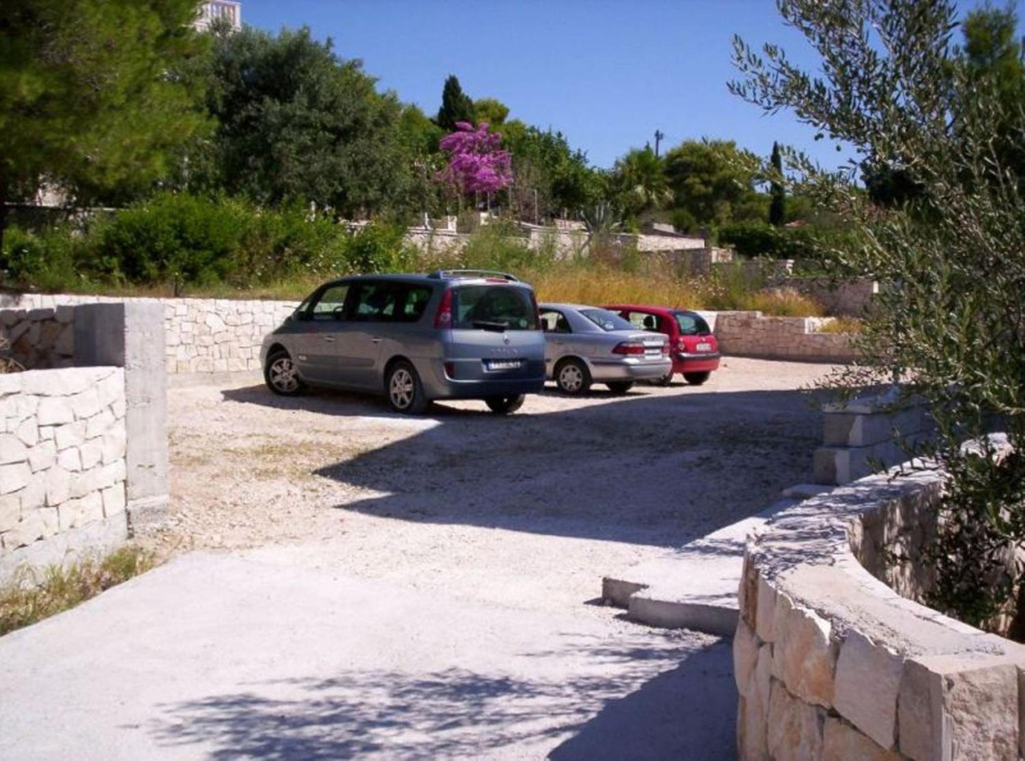 Photo 32