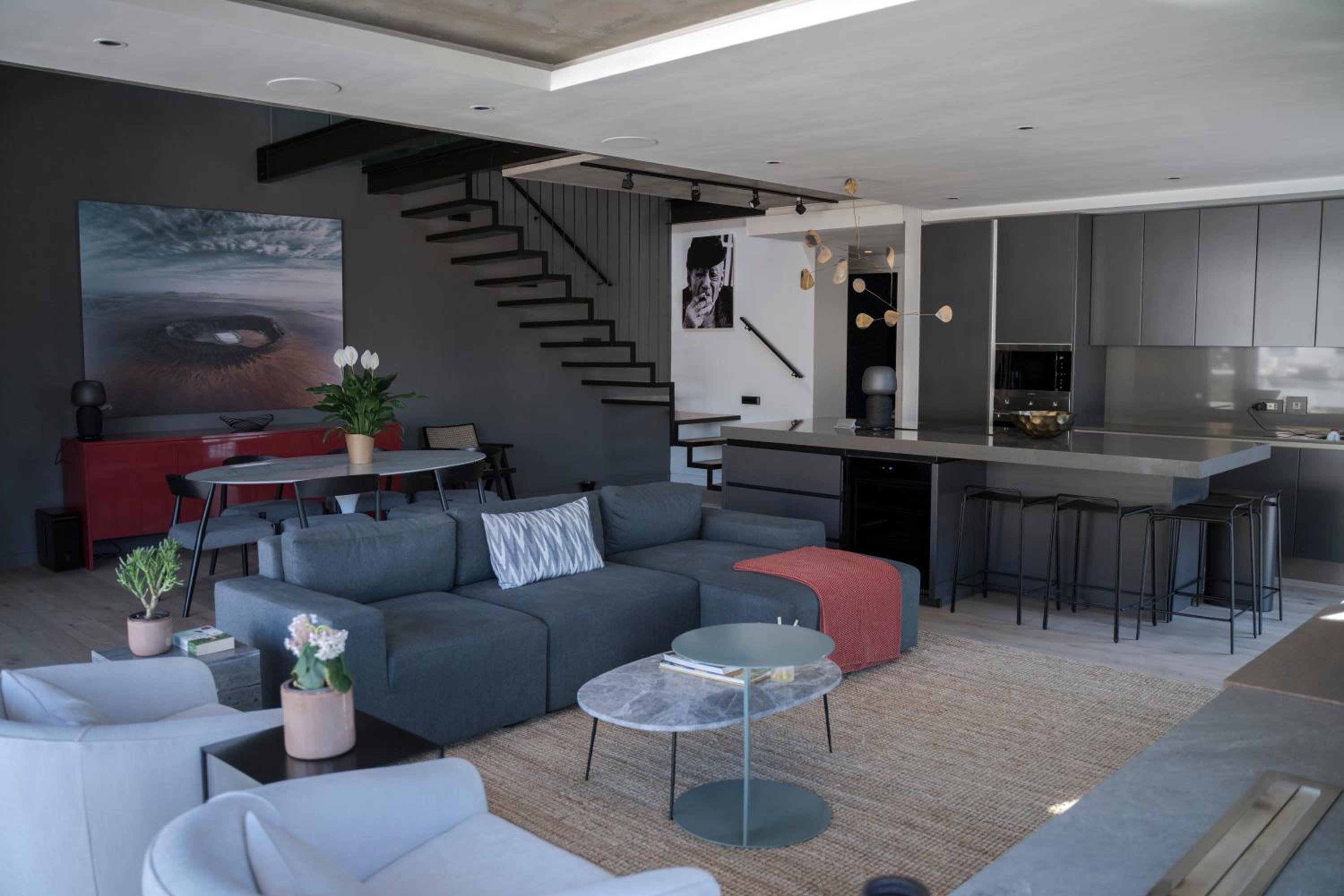 LOFT 606 Penthouse at The Signature view 5