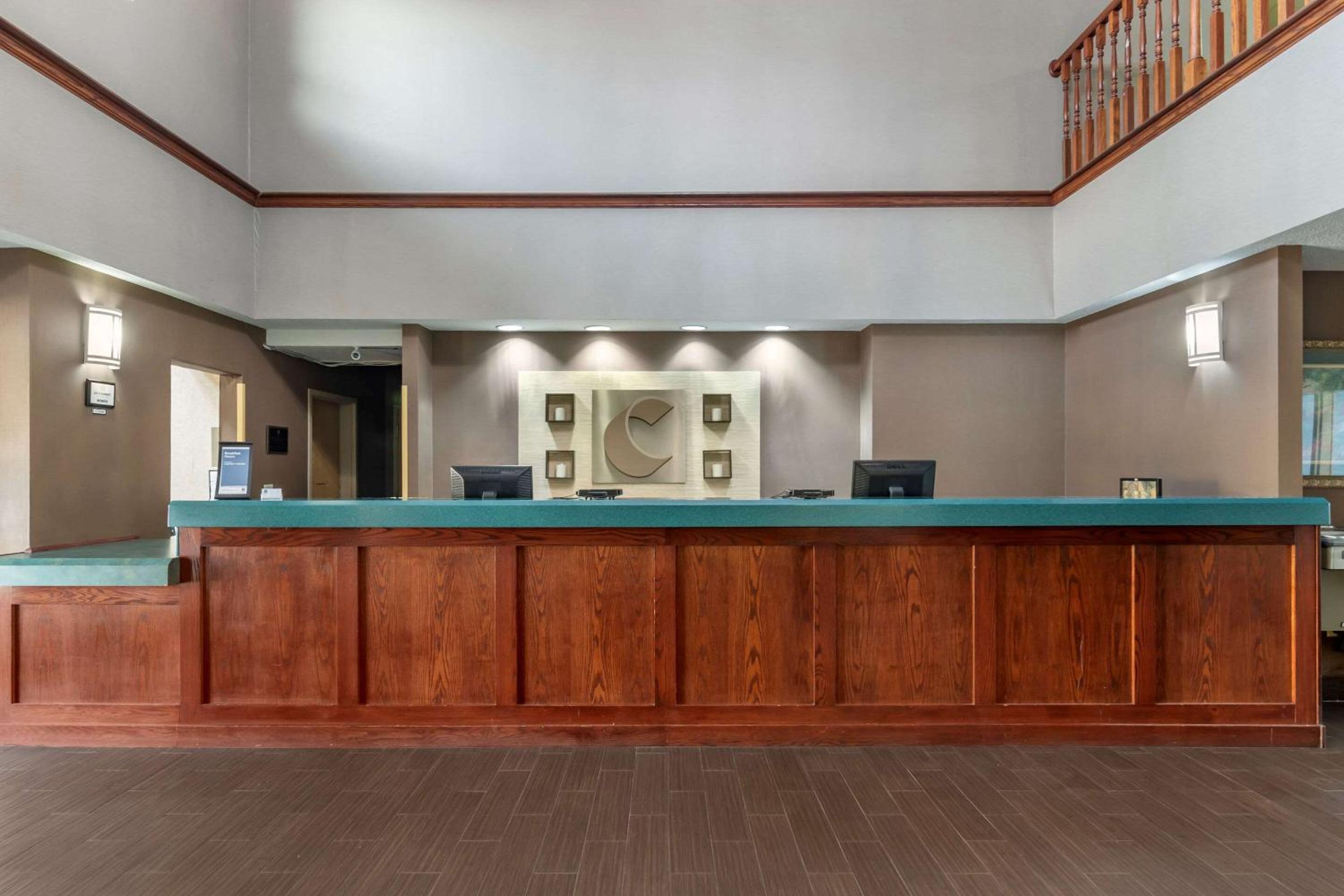 Kansas City Vacations - Comfort Inn  Suites Lees Summit - Kansas City - Property Image 2