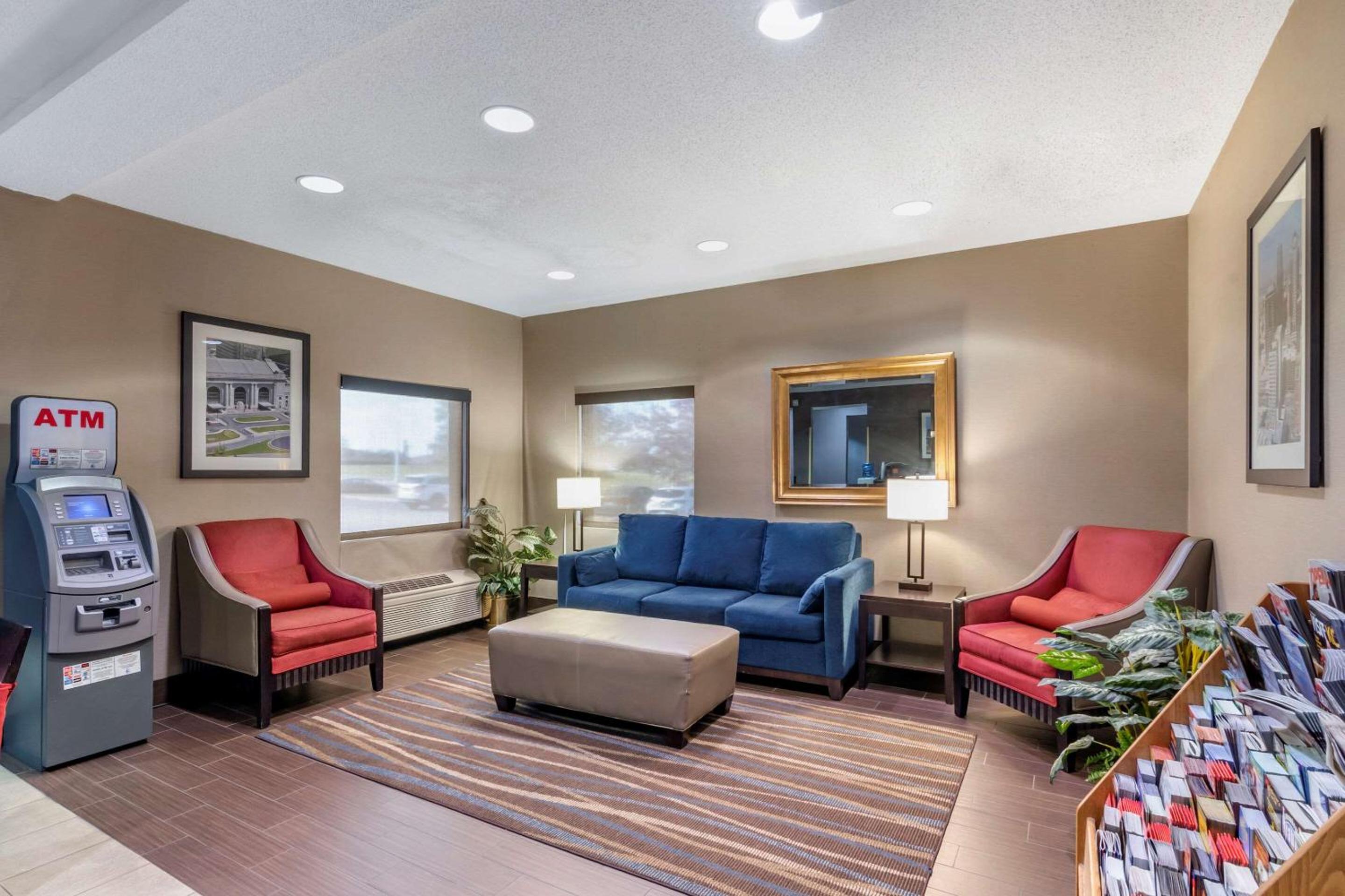 Kansas City Vacations - Comfort Inn  Suites Lees Summit - Kansas City - Property Image 3