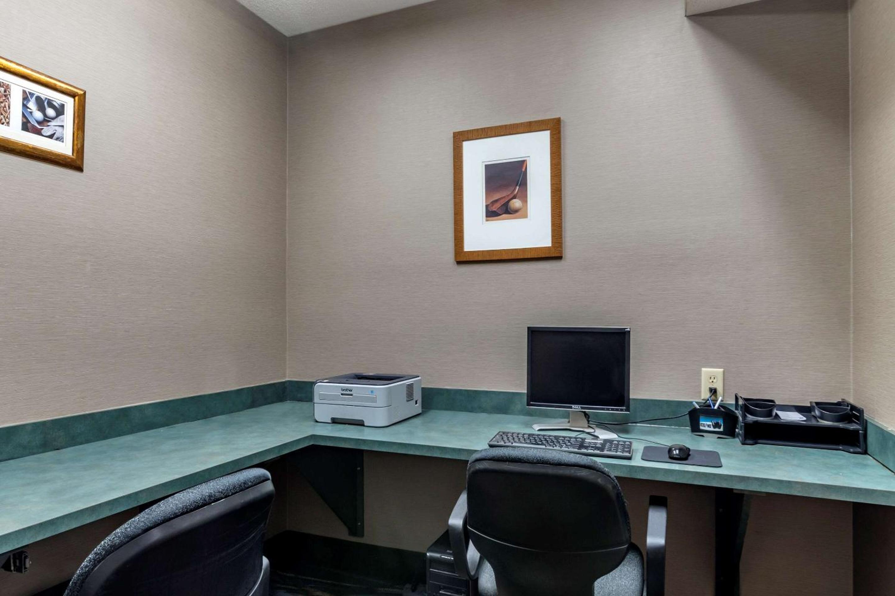 Comfort Inn  Suites Lees Summit - Kansas City - Property Image 12