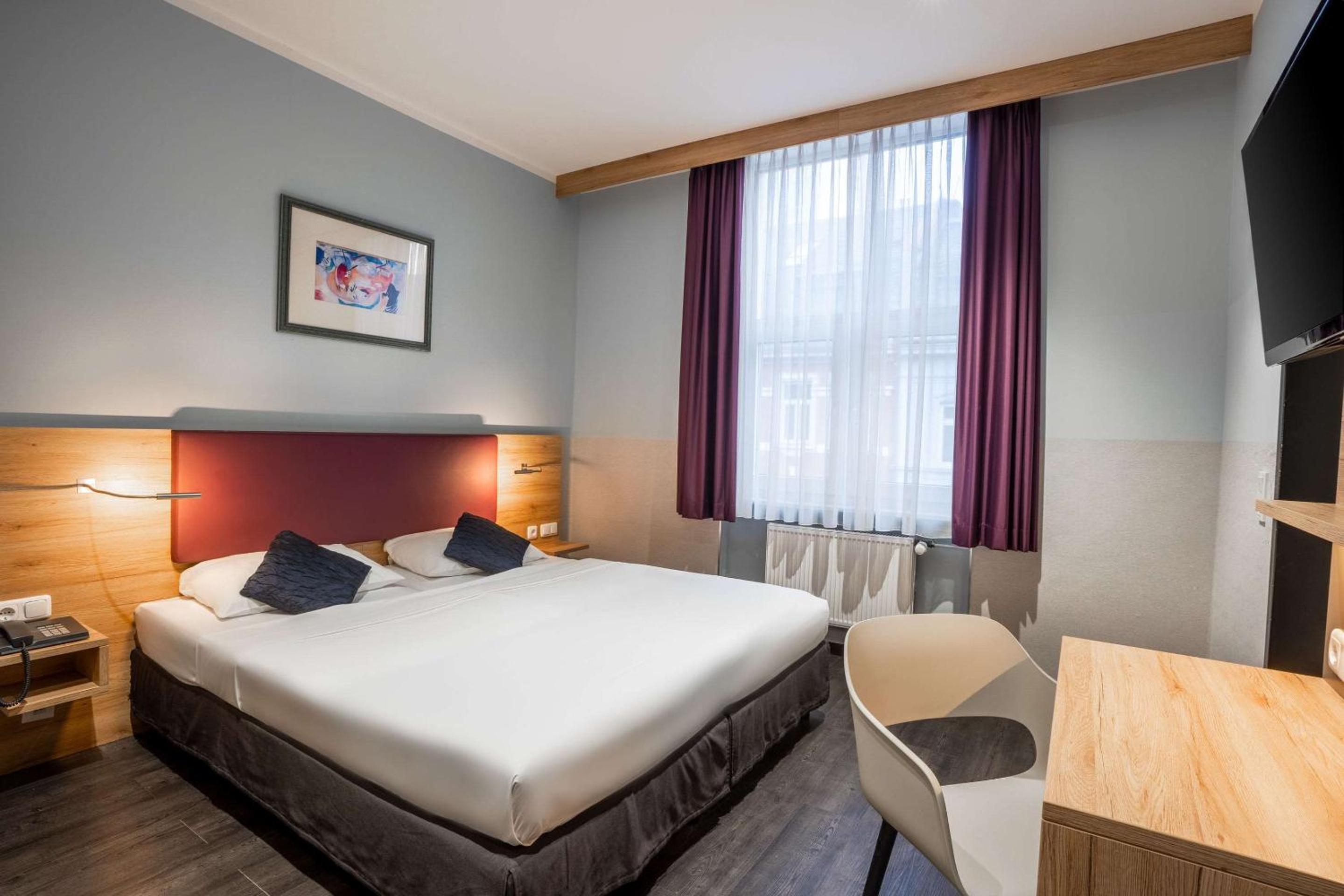 Comfort Hotel Frankfurt Central Station - Property Image 1