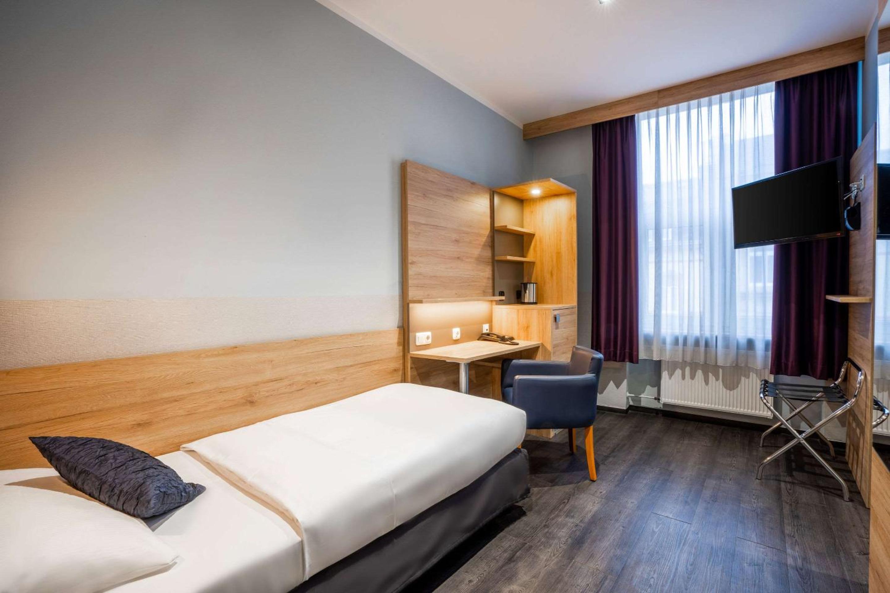 Comfort Hotel Frankfurt Central Station - Property Image 9